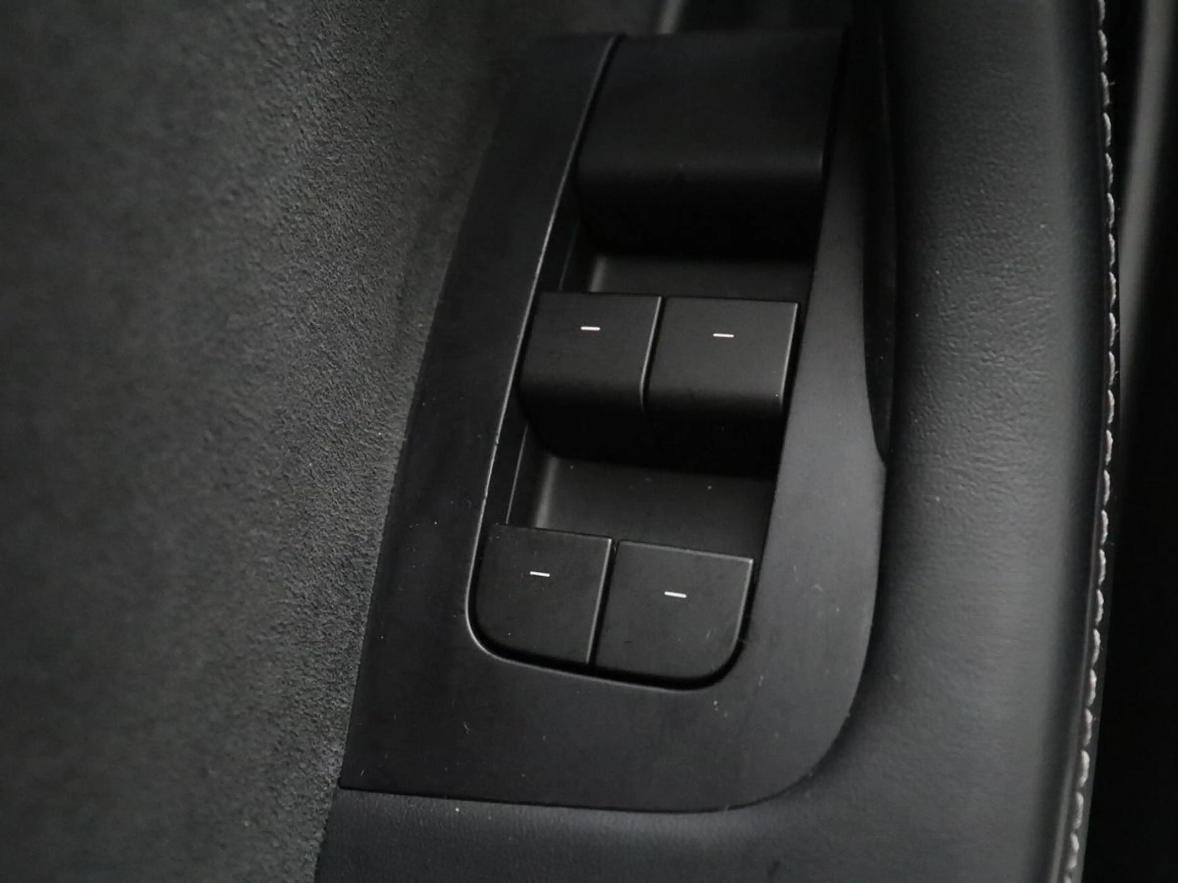 Tesla Model 3 Standard RWD Plus 60 kWh | SOH 91,8 % | Panoramada — photo 36