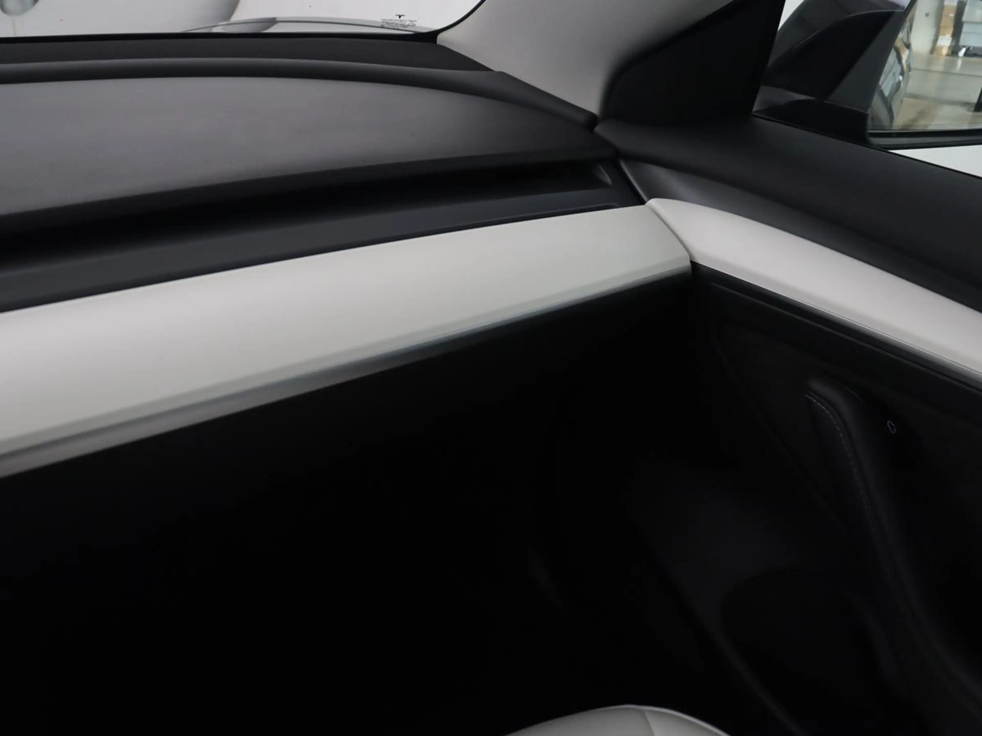Tesla Model 3 Standard RWD Plus 60 kWh | SOH 91,8 % | Panoramada — photo 30
