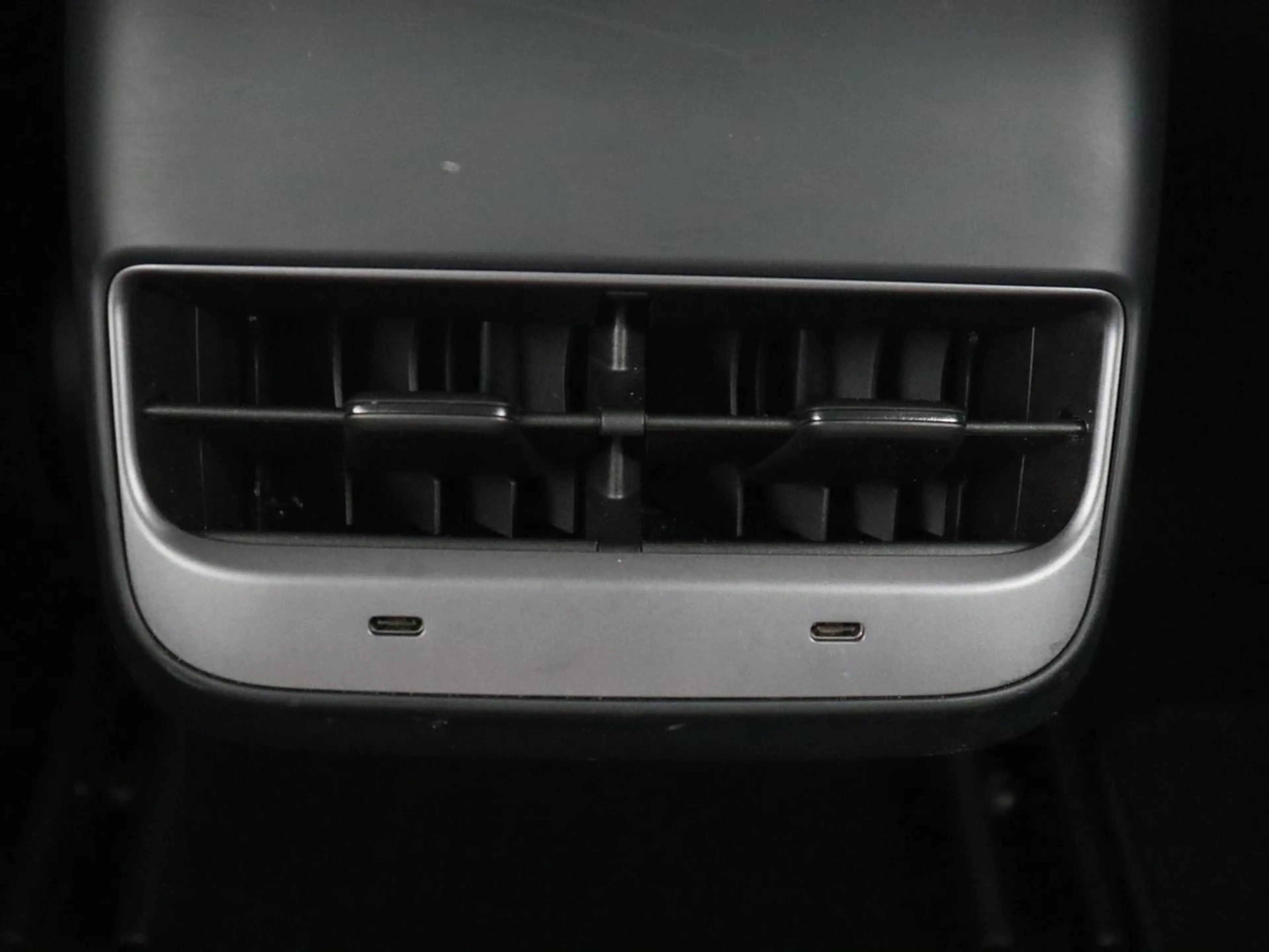 Tesla Model 3 Standard RWD Plus 60 kWh | SOH 91,8 % | Panoramada — photo 32