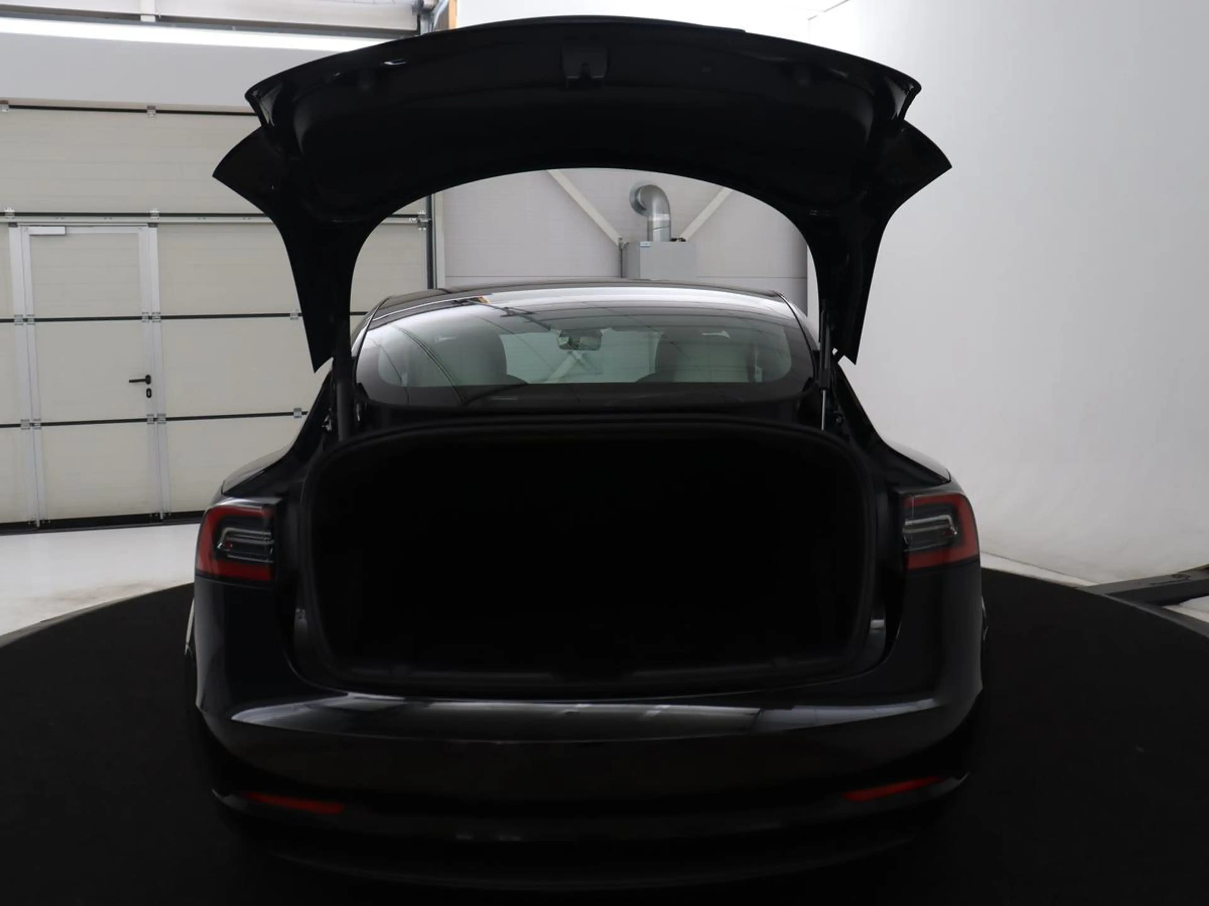 Tesla Model 3 Standard RWD Plus 60 kWh | SOH 91,8 % | Panoramada — photo 9