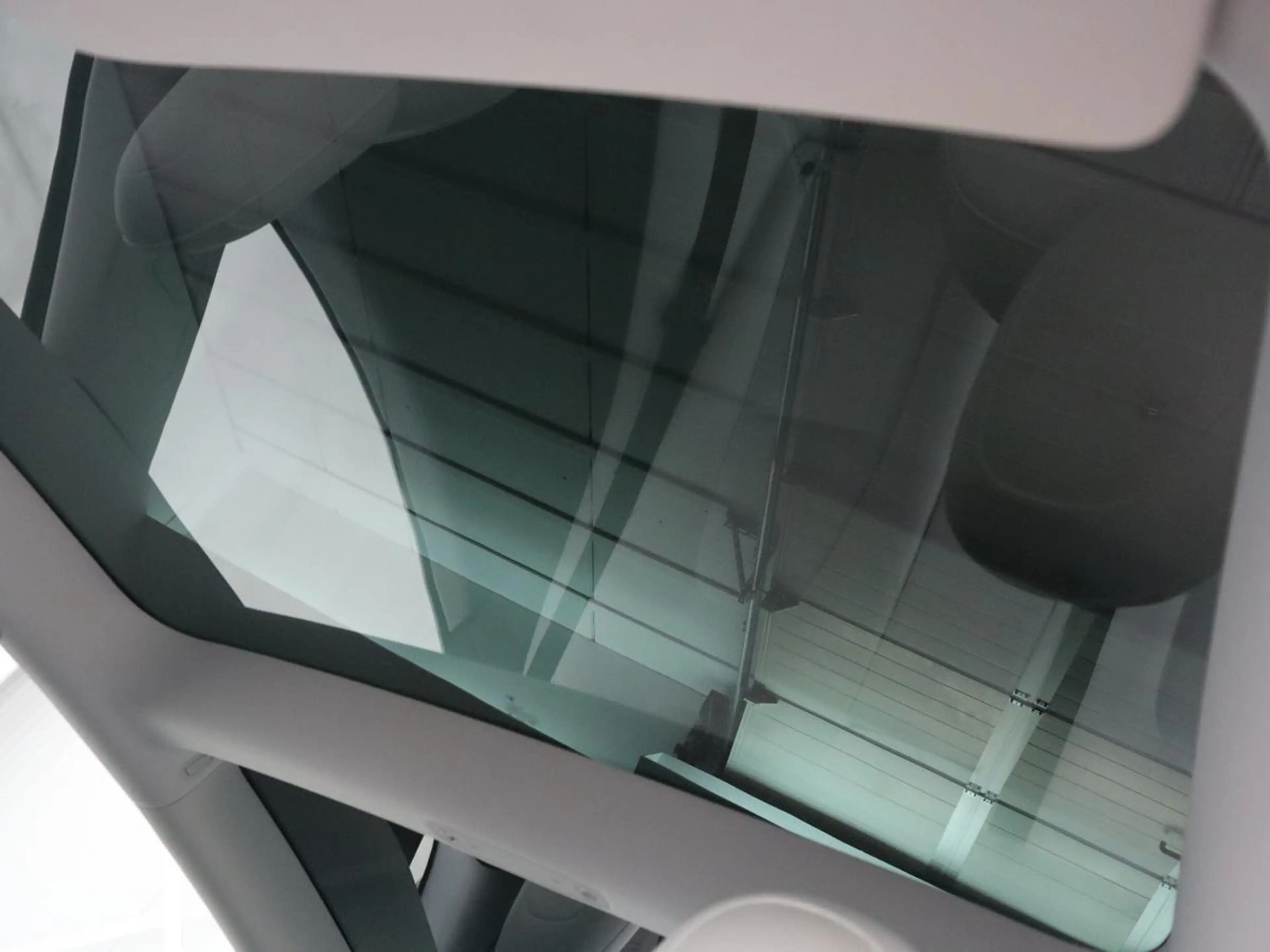 Tesla Model 3 Standard RWD Plus 60 kWh | SOH 91,8 % | Panoramada — photo 16