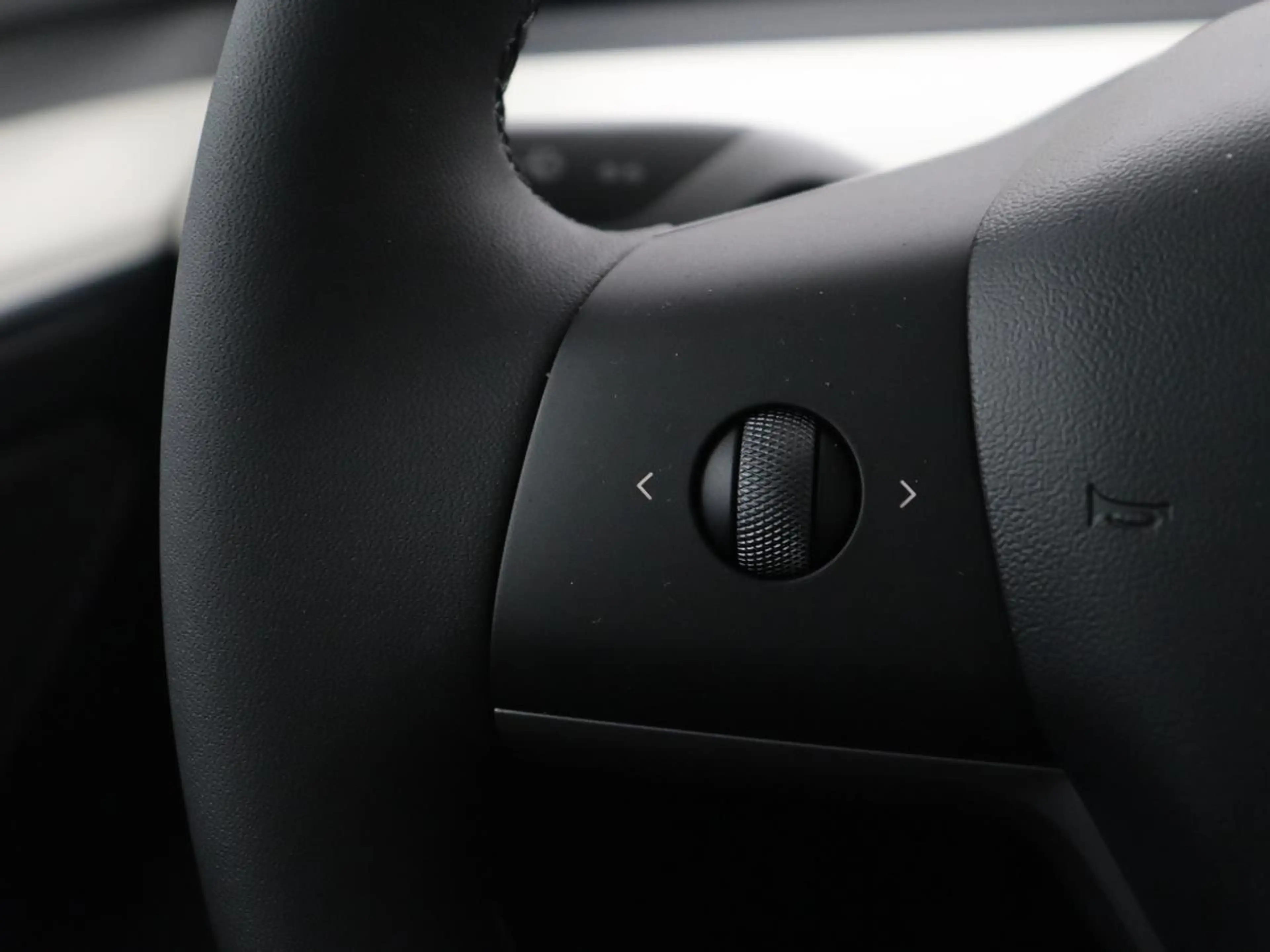 Tesla Model 3 Standard RWD Plus 60 kWh | SOH 91,8 % | Panoramada — photo 18