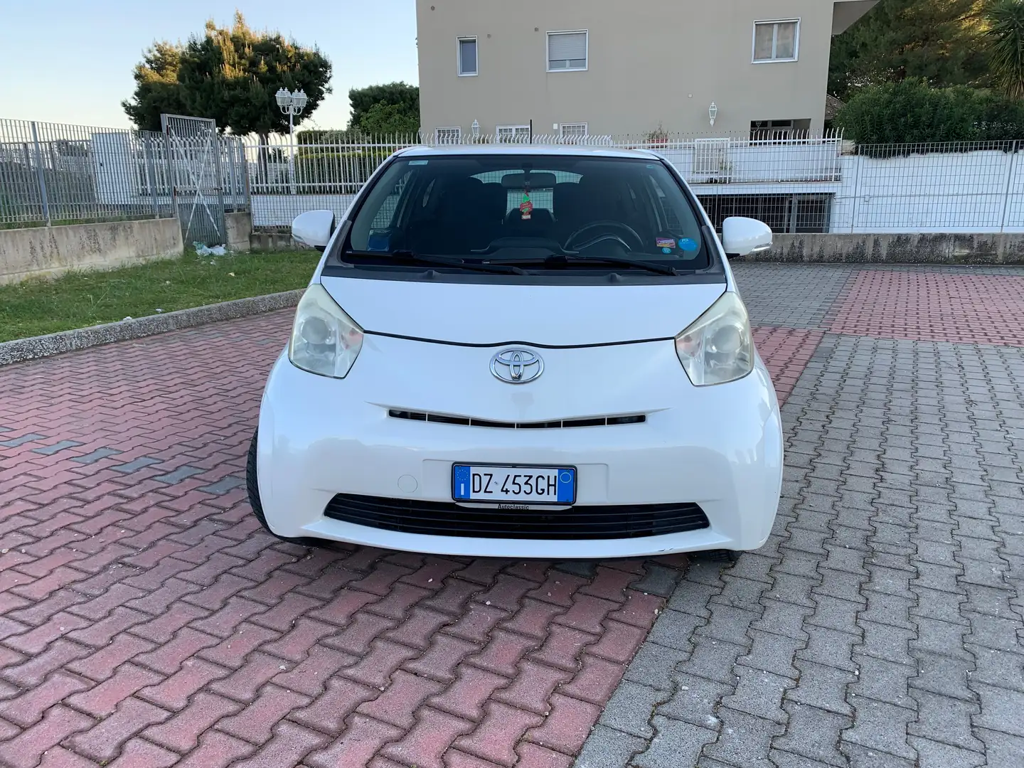 Toyota iQ iQ 1.0 - 2