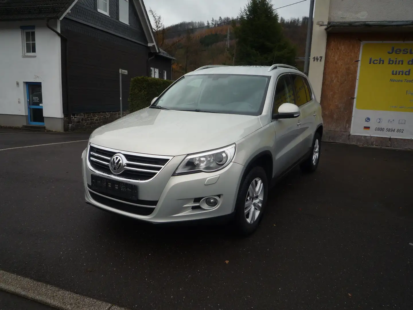 Volkswagen Tiguan Sport Allrad Grau - 1