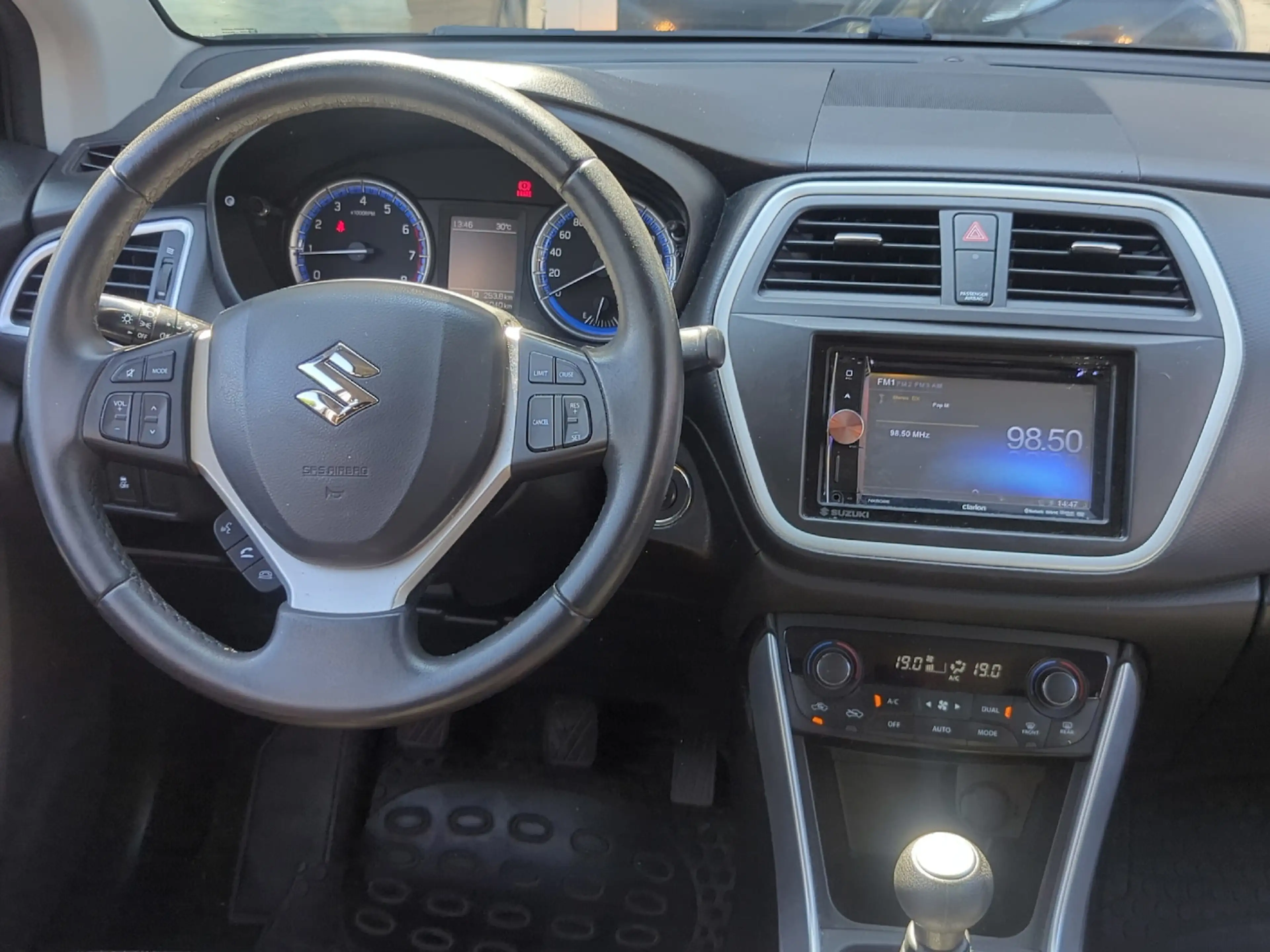 Suzuki SX4 S-Cross Comfort 1.6 VVT *Navi, Alu* — photo 8