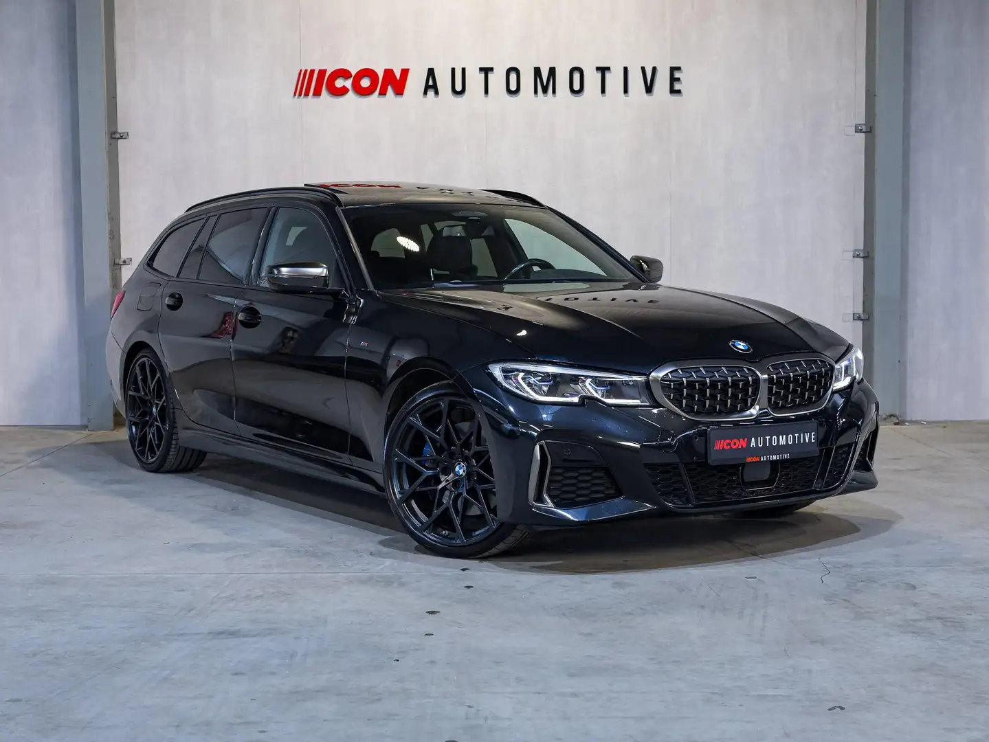 BMW 340 M340i - PANO I XDRIVE I LASER I HUD I MPERFORMANCE Zwart - 1
