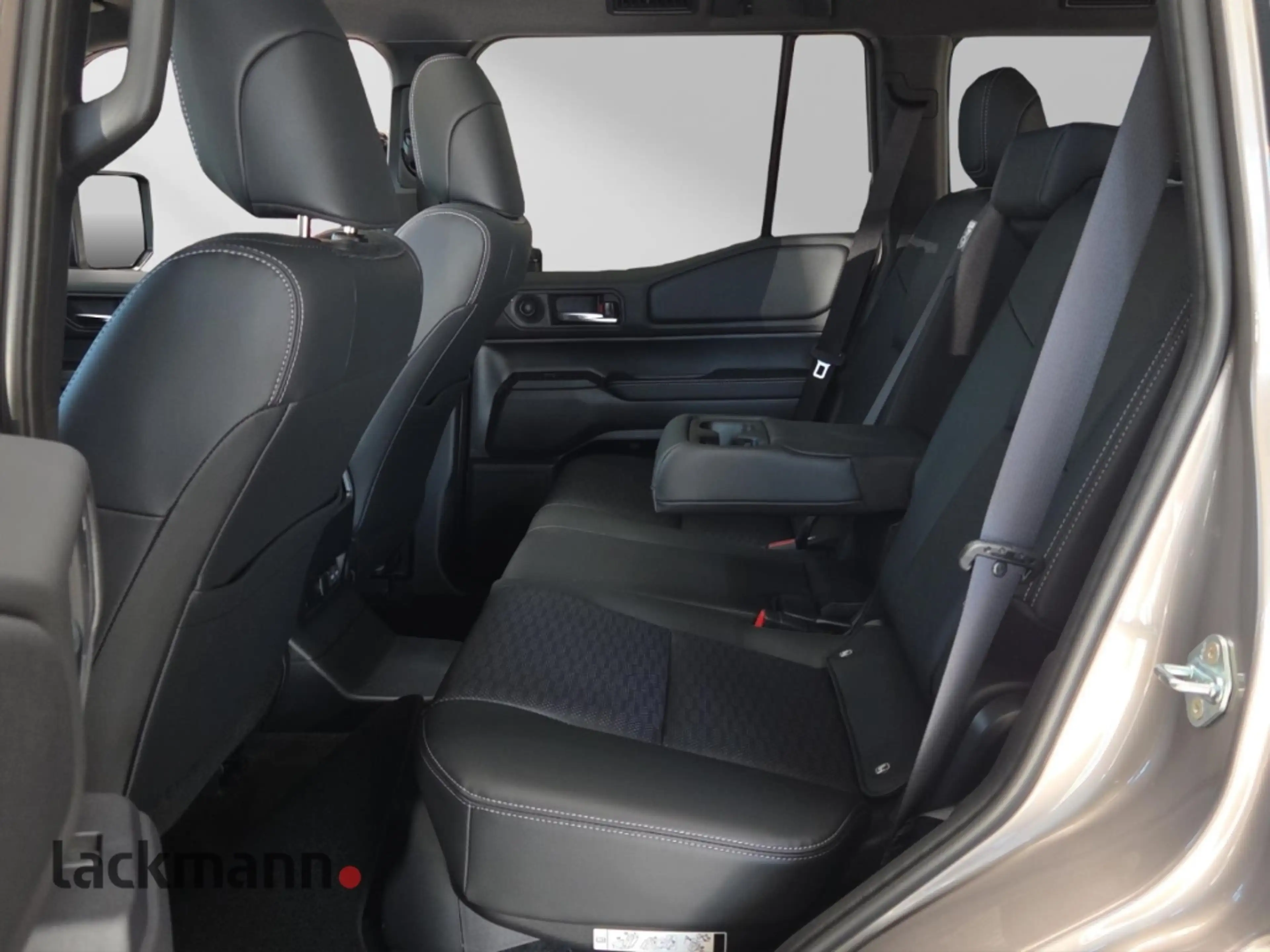 Toyota Land Cruiser 2,8 D-4D Mild Hybrid*Lounge*Pano* — photo 9