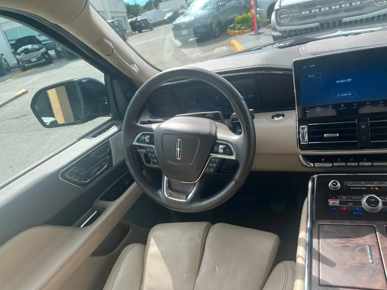 Lincoln Navigator снимка Lincoln Navigator