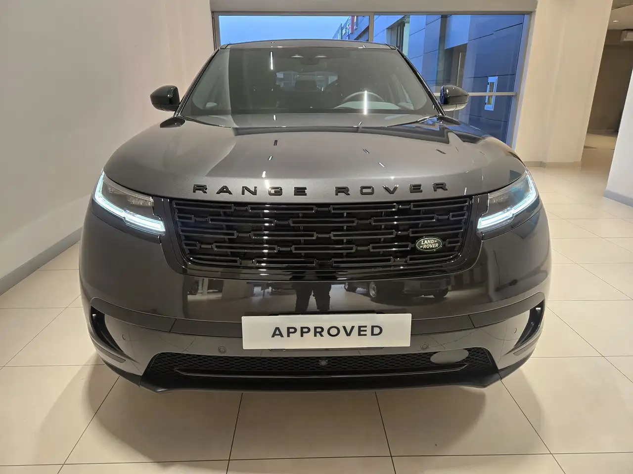 Land Rover Range Rover Velar 2026