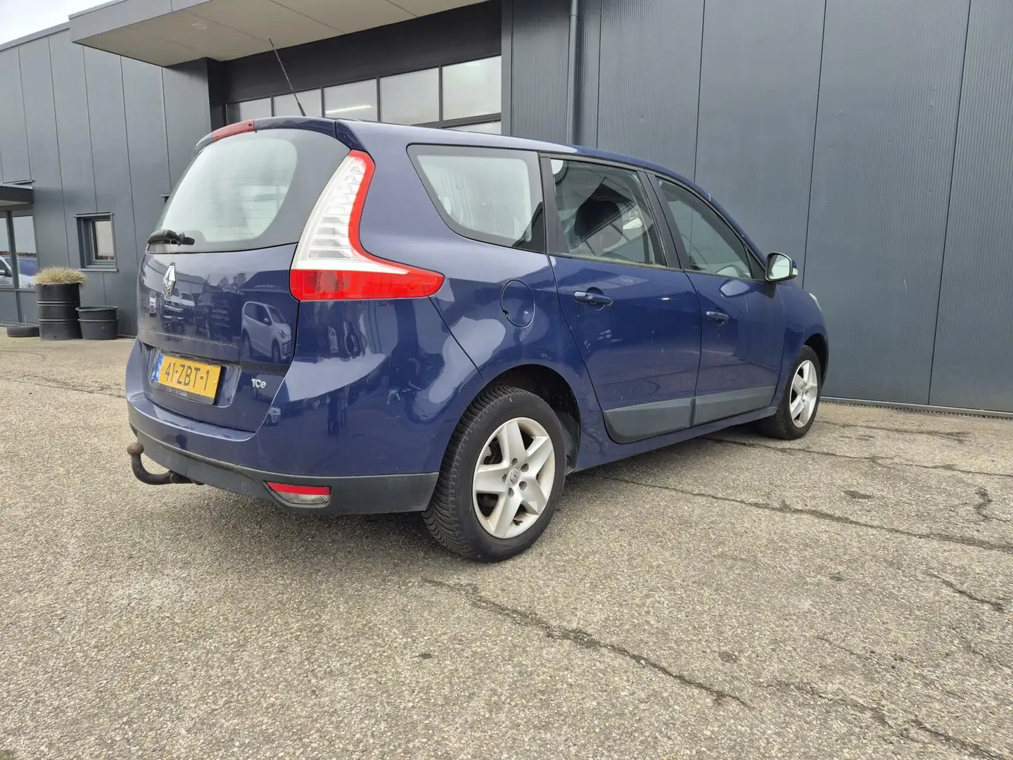 Renault Scenic 1.2 TCe Expression EXPORT auto Blau - 2