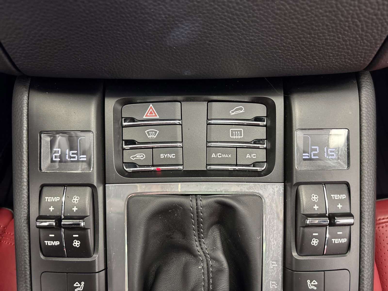 2018 Porsche Macan GTS-Premium Package Plus thumb 27