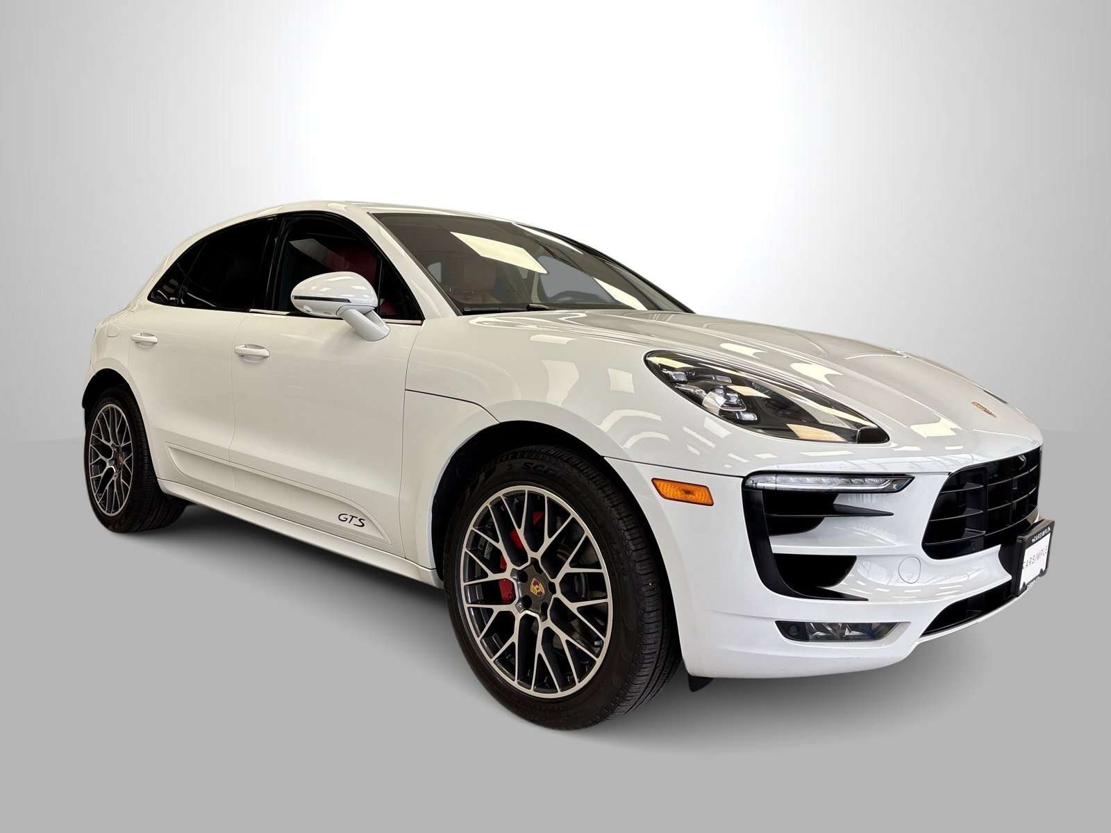 2018 Porsche Macan GTS-Premium Package Plus alt 2