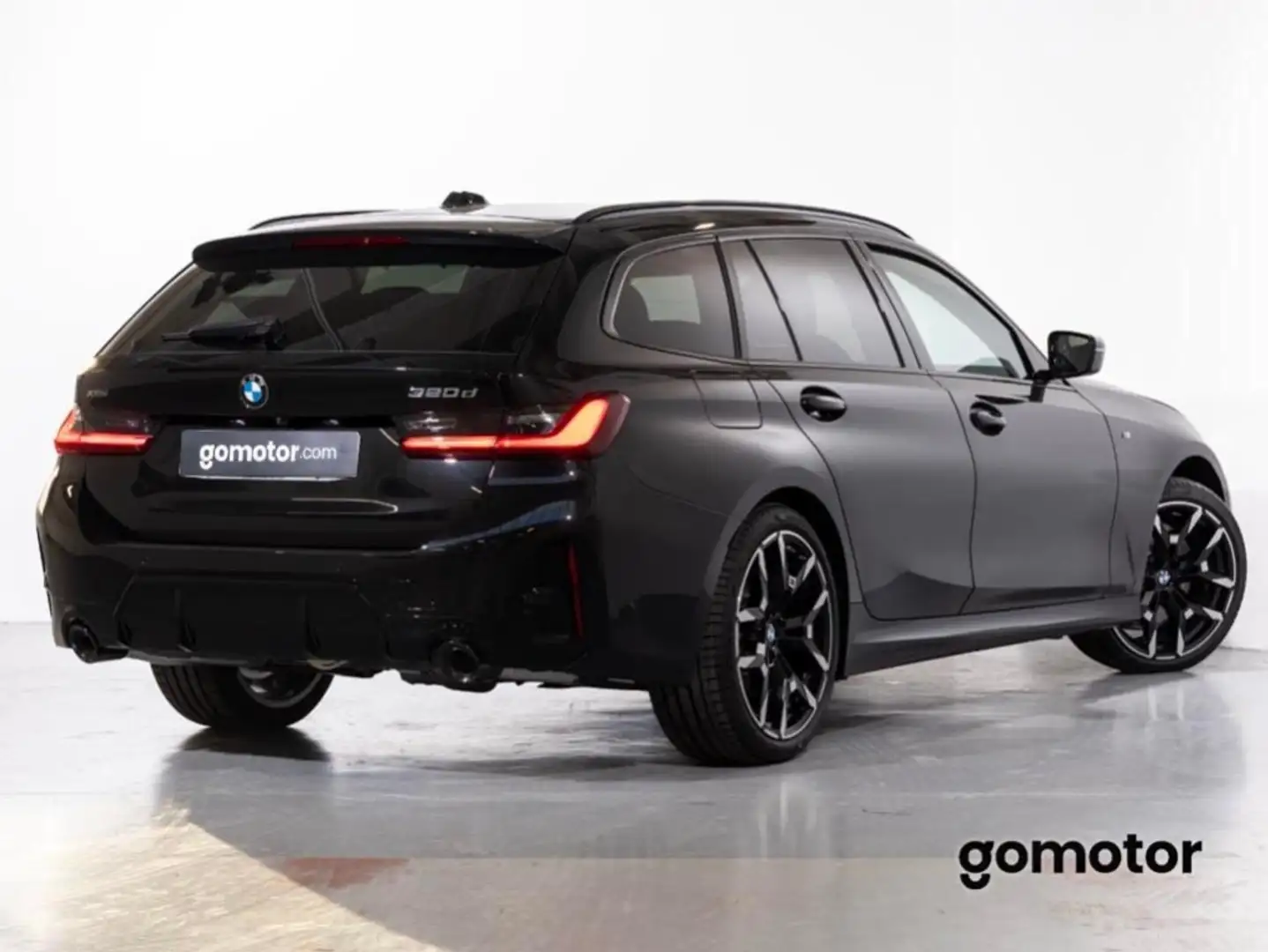 BMW 320 320dA xDrive Touring Negro - 2