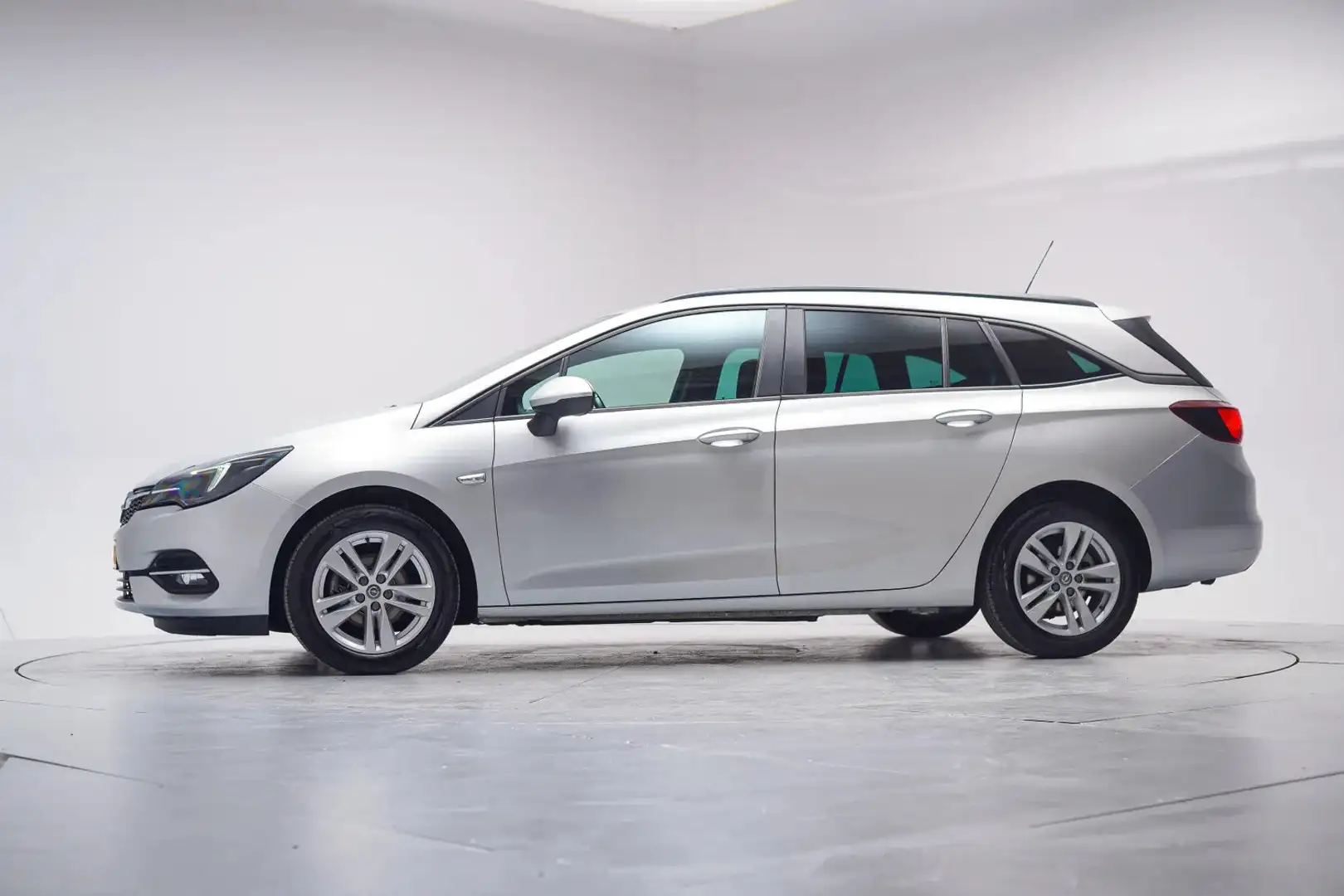 Opel Astra SPORTS TOURER 1.2 Turbo 130pk Business Edition+ [ Grau - 2