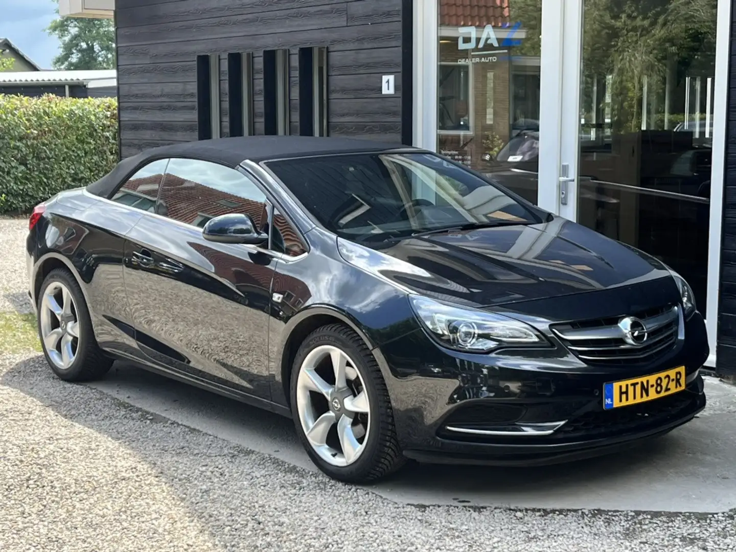 Opel Cascada 1.6 Turbo Cosmo Aut/Ecc/Pdc/Lm/LET OP!! Motorprobl Schwarz - 2