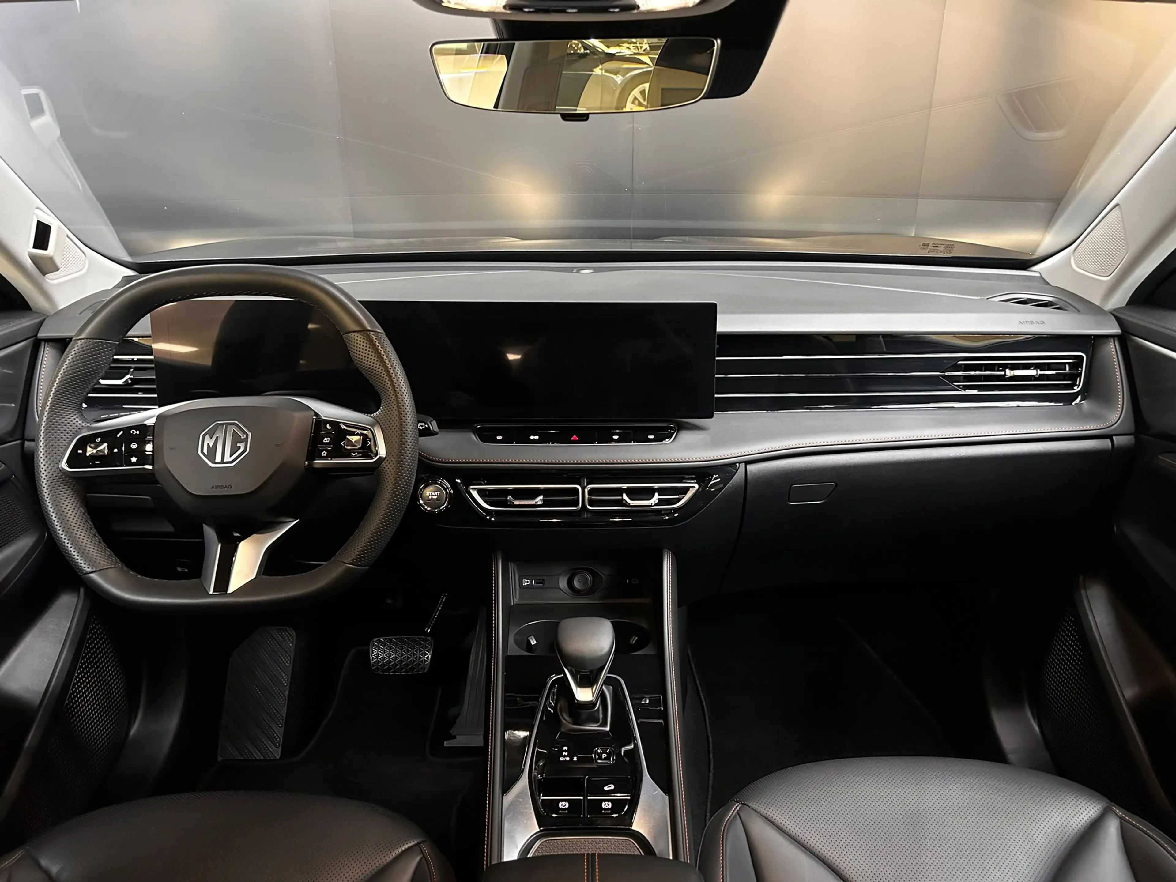 MG HS 1.5 TGDI Luxury >NAV+360+VIRTU+ACC+LEDER+SHZ+ — photo 13