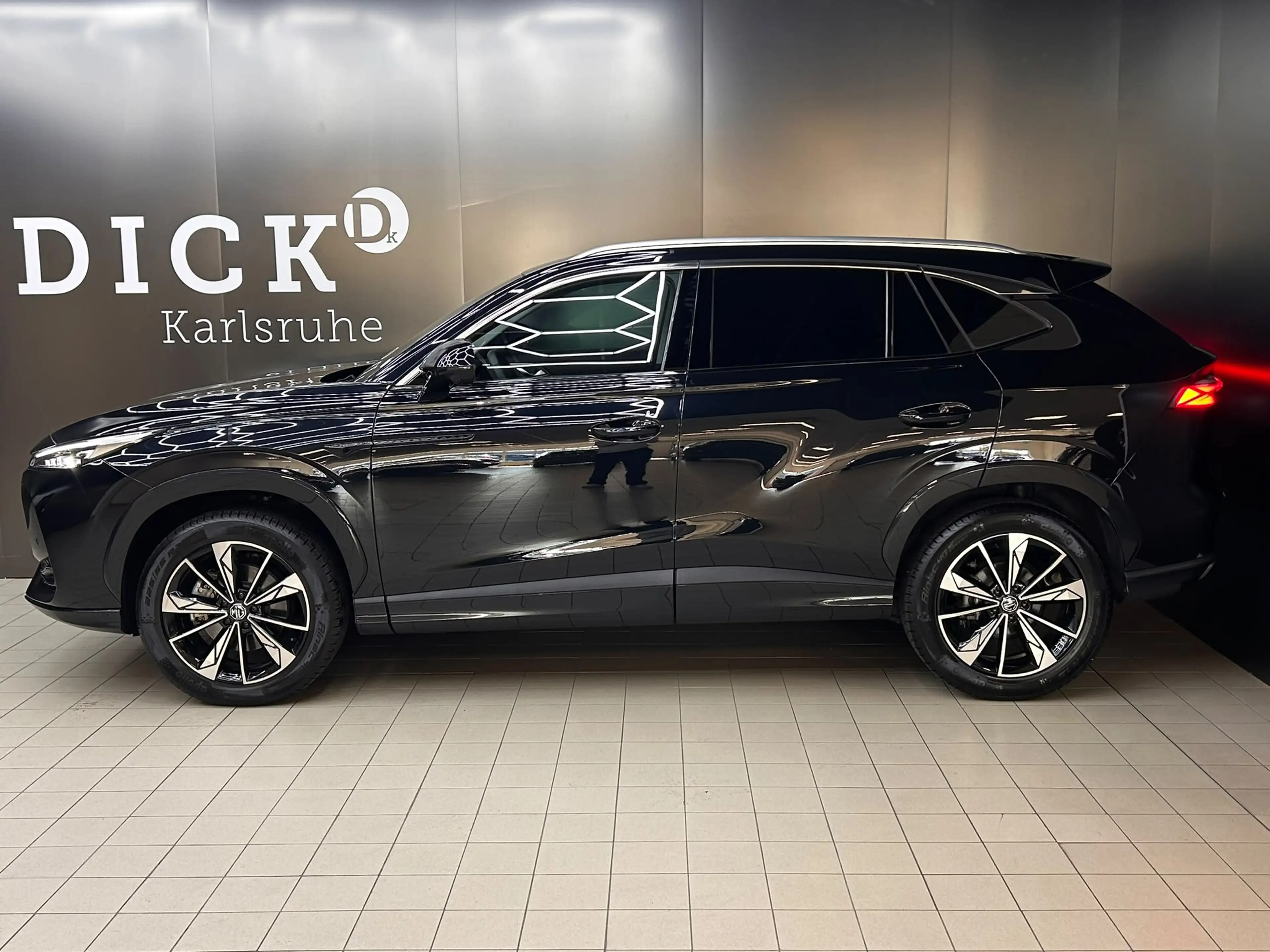 MG HS 1.5 TGDI Luxury >NAV+360+VIRTU+ACC+LEDER+SHZ+ — photo 4