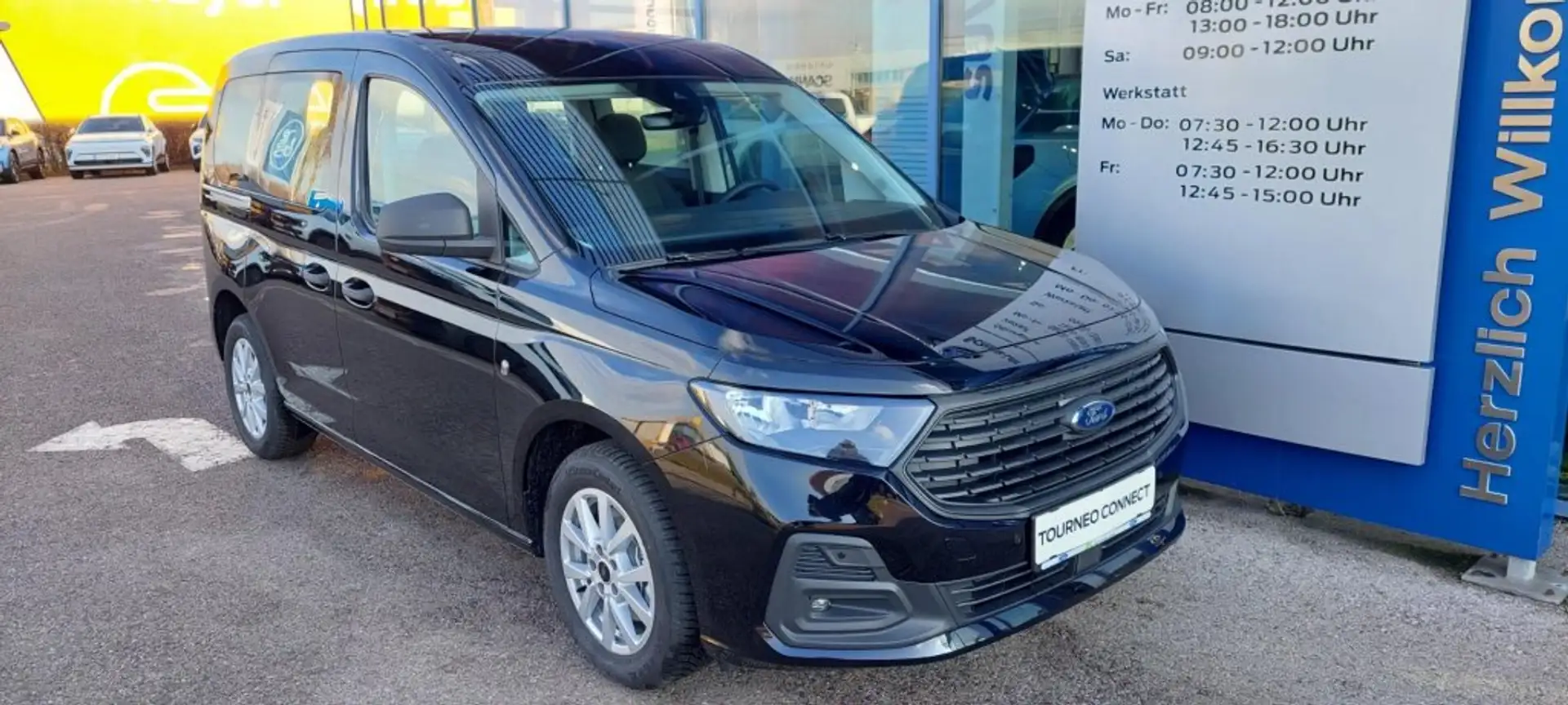 Ford Tourneo Connect Tour Con Trend 1,5EB 115PS M6 Schwarz - 1