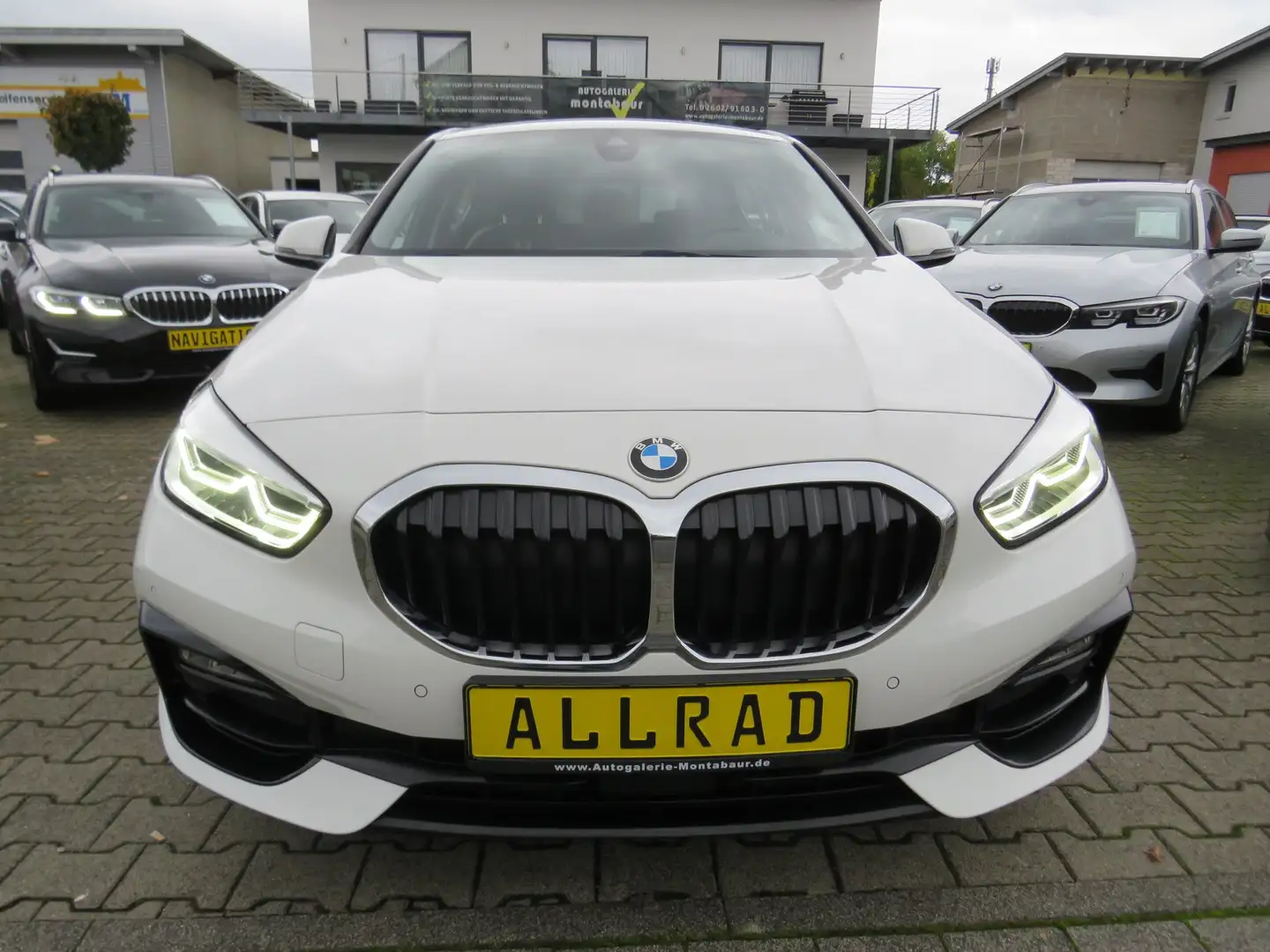 BMW 120 dA xDrive Sport Line *1.HAND *AHK *VOLL-LED Blanc - 2