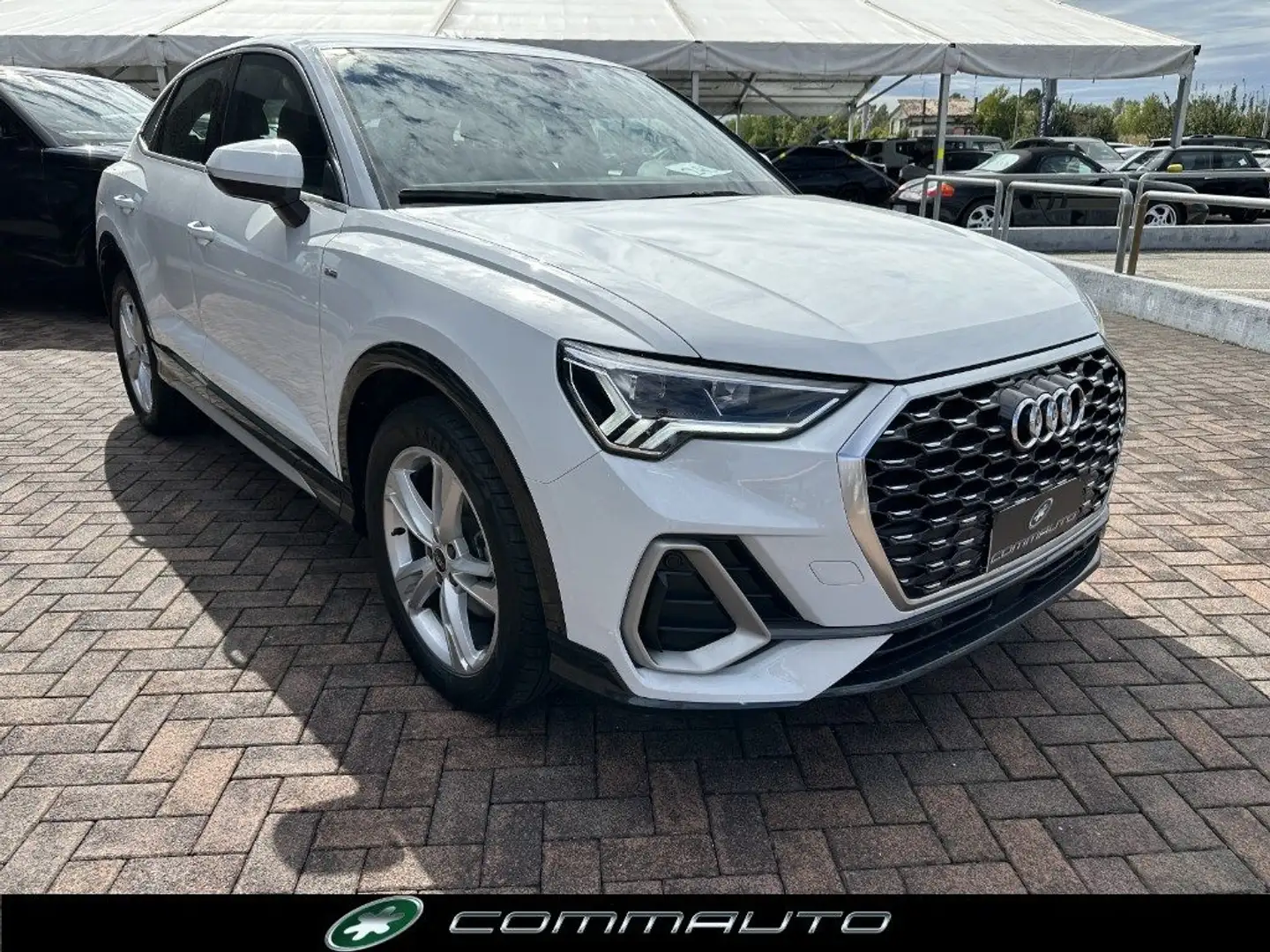 Audi Q3 SPB Sportback 35 TFSI S tronic S line edition Bianco - 2