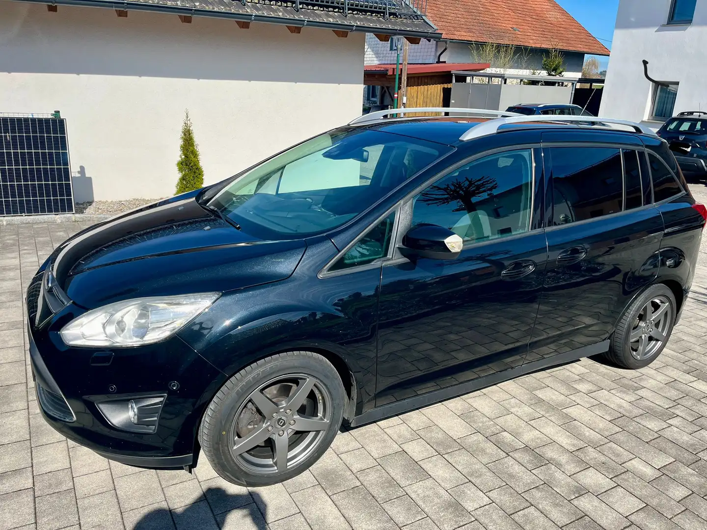Ford C-Max C-MAX Trend 1,6 TDCi Trend Schwarz - 1