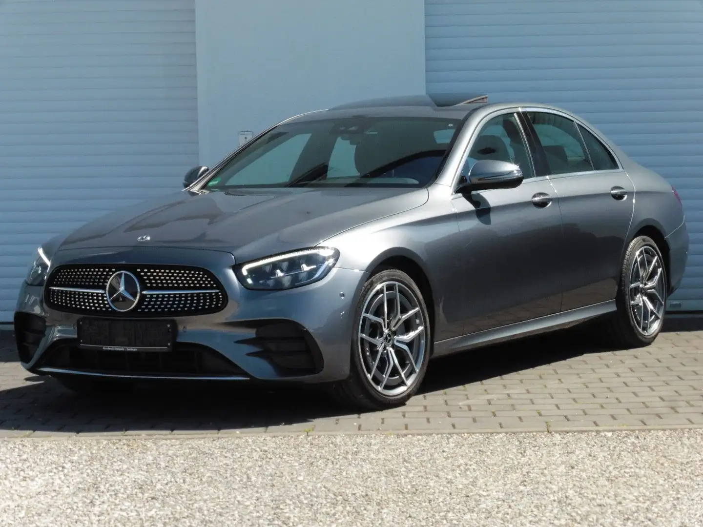 Mercedes-Benz E 300 d 4MATIC AMG Line WIDE LED SHD Navi AHK 19 Grigio - 1