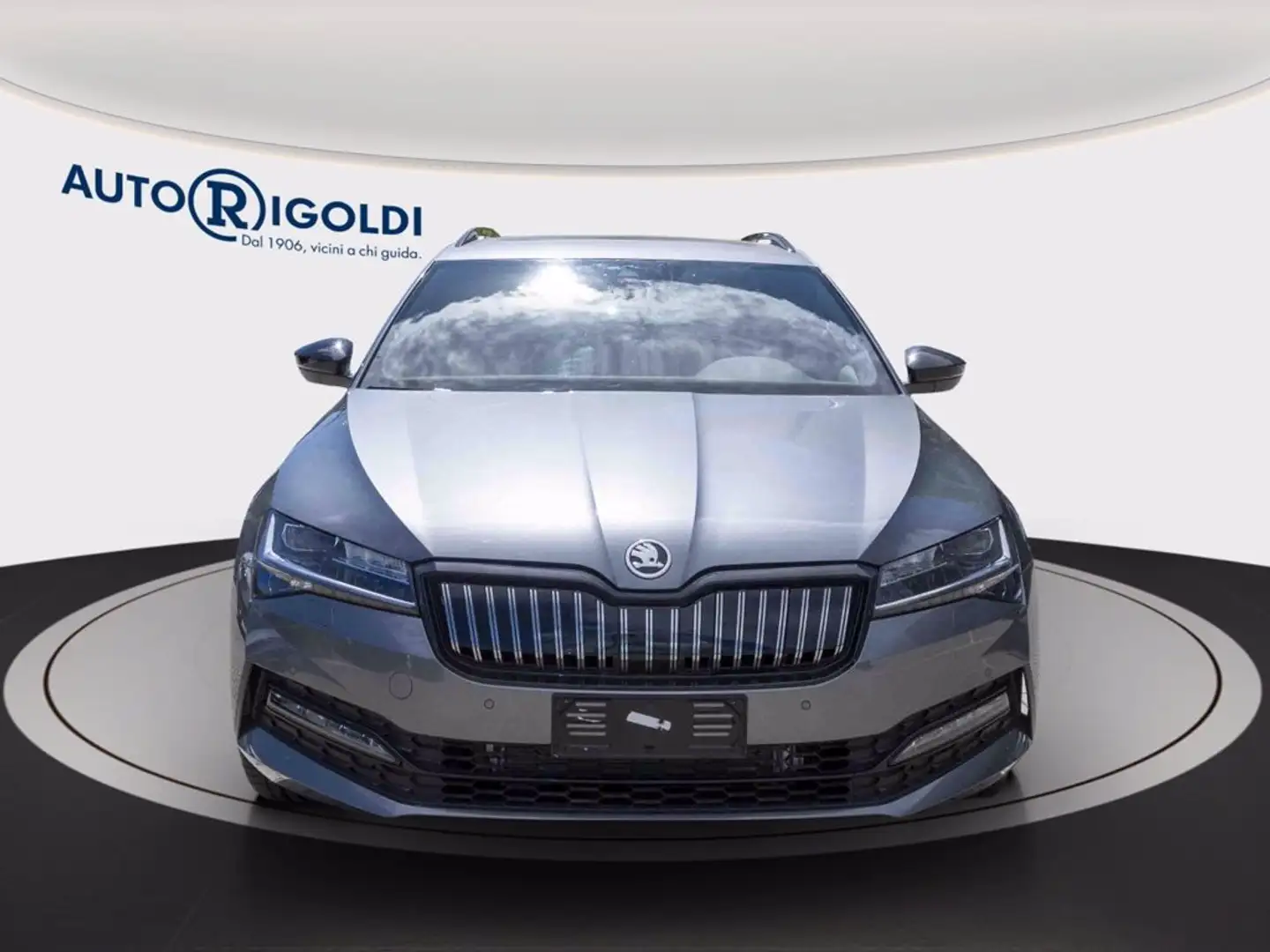 Skoda Superb wagon iv 1.4 tsi phev sportline dsg Grigio - 2