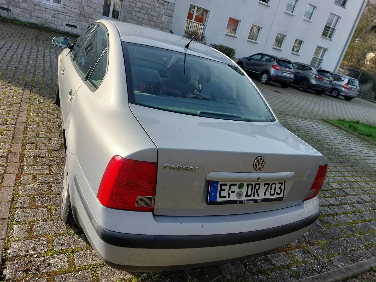 Volkswagen Passat Passat 1.6 Grau - 2