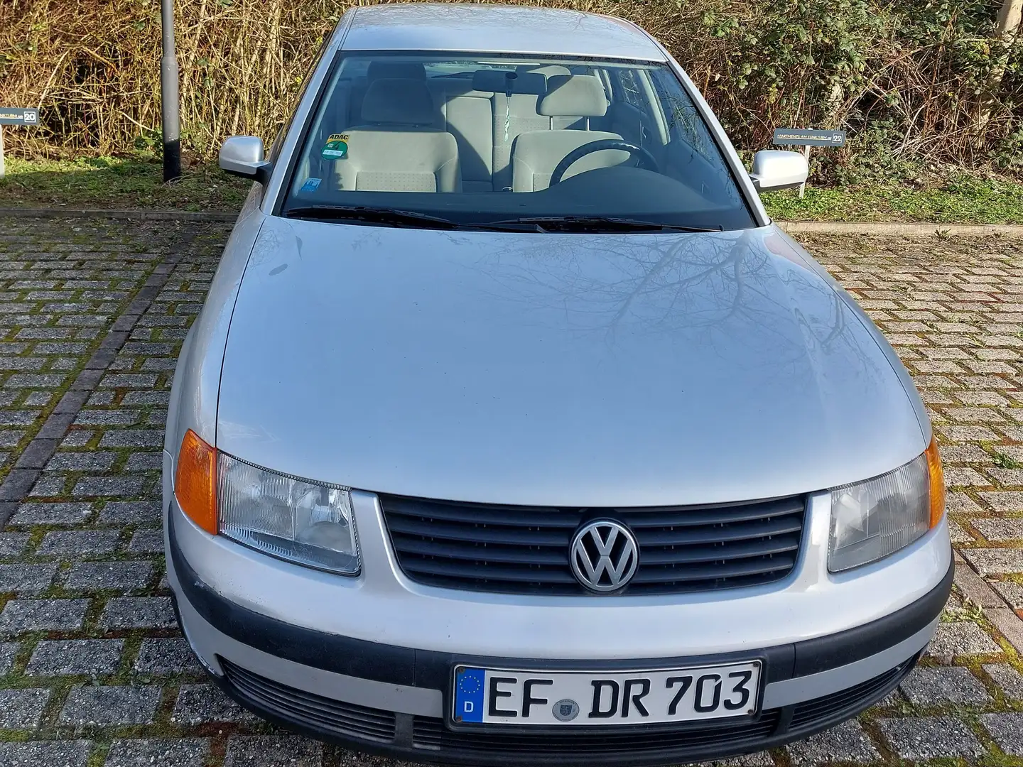 Volkswagen Passat Passat 1.6 Grau - 1
