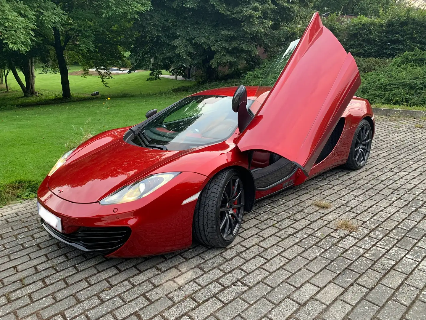 McLaren MP4-12C EARLY BUILT Rood - 1
