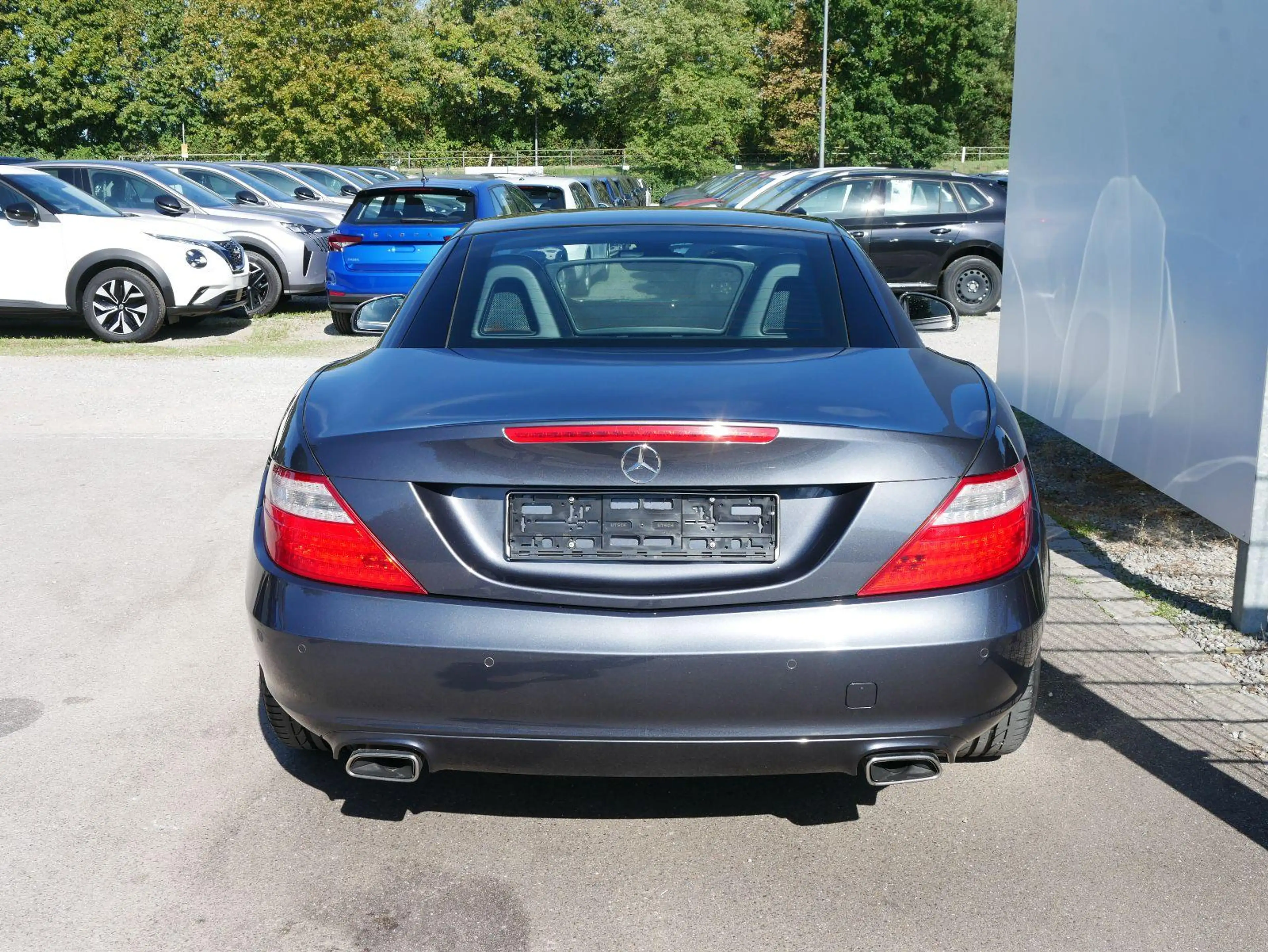 Mercedes-Benz SLK 200 BLAUEFFIZLENZ*NAVI*PDC*SHZ*TEMPOMAT*RADIO-CD*KLIMA — photo 3