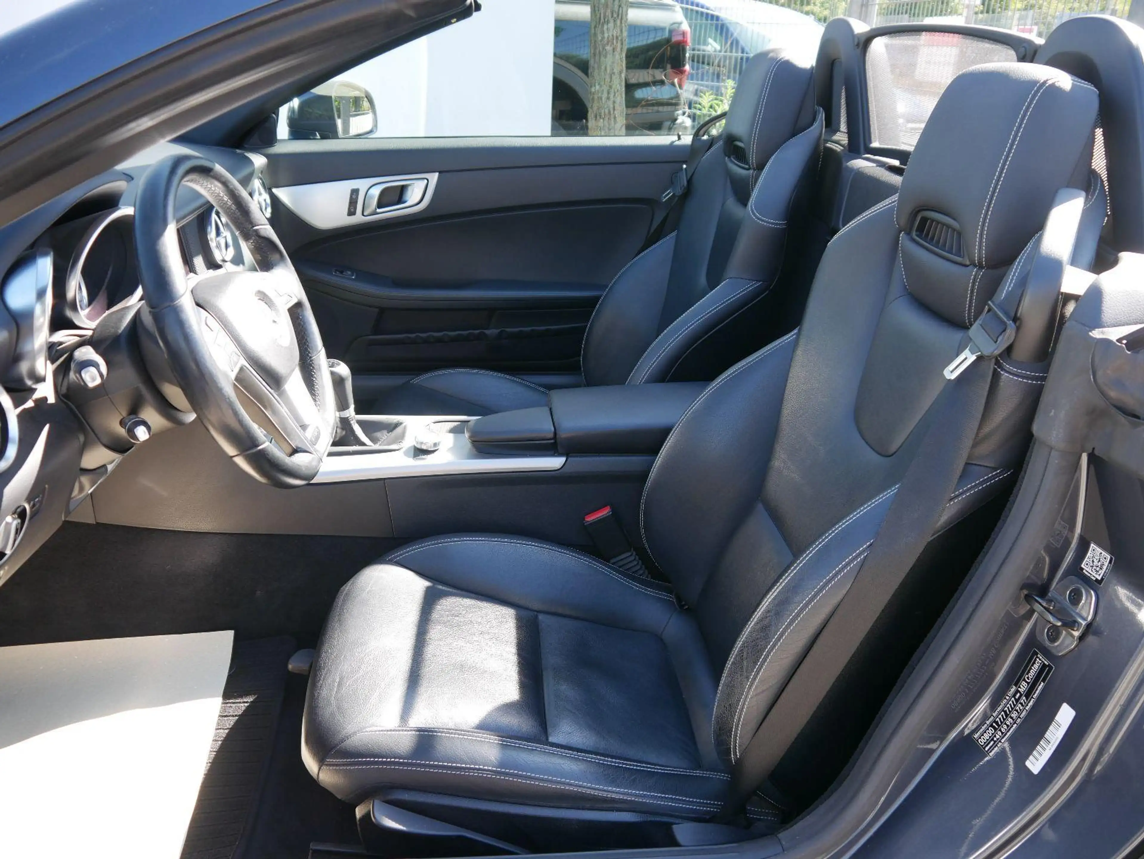 Mercedes-Benz SLK 200 BLAUEFFIZLENZ*NAVI*PDC*SHZ*TEMPOMAT*RADIO-CD*KLIMA — photo 9