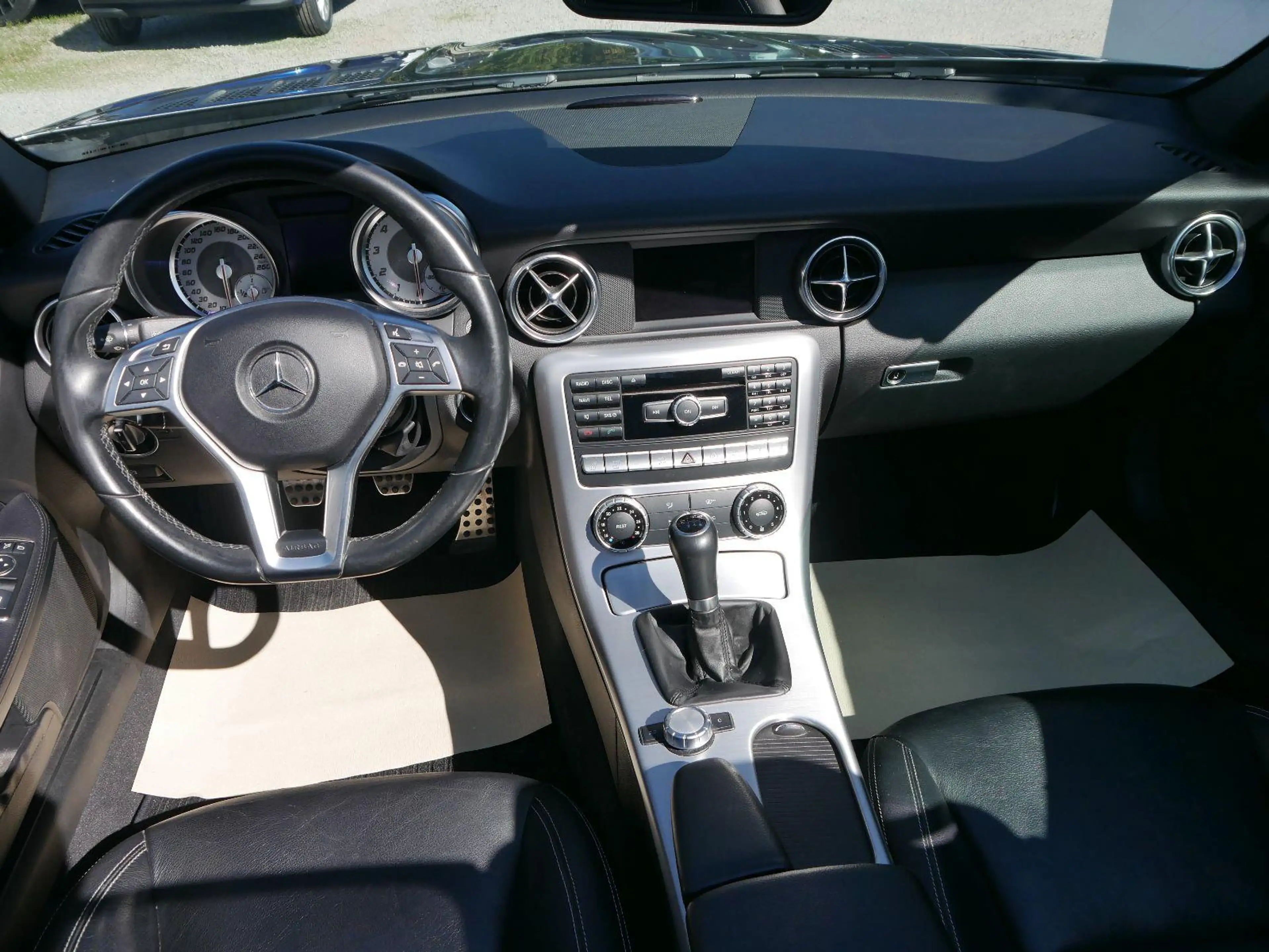 Mercedes-Benz SLK 200 BLAUEFFIZLENZ*NAVI*PDC*SHZ*TEMPOMAT*RADIO-CD*KLIMA — photo 7