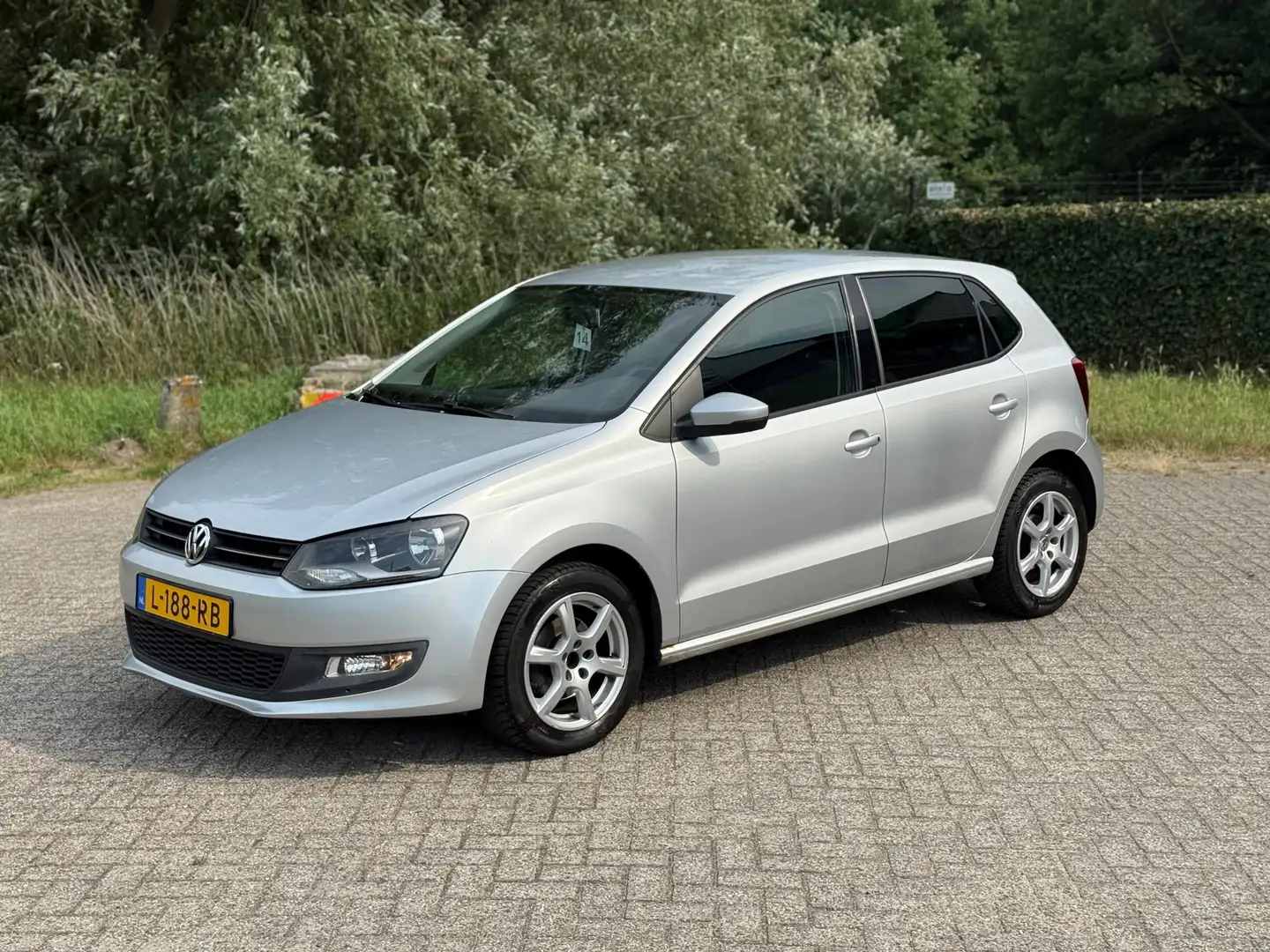 Volkswagen Polo 1.4-16V Trendline AIRCO I INRUILKOOPJE I APK AFKEU Grijs - 1