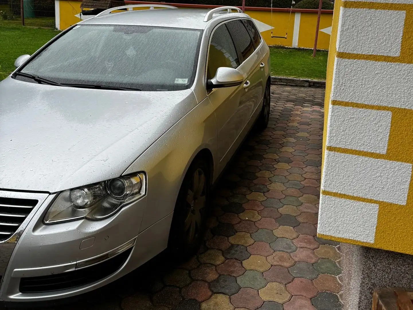 Volkswagen Passat Variant Highline 2,0 TDI srebrna - 1