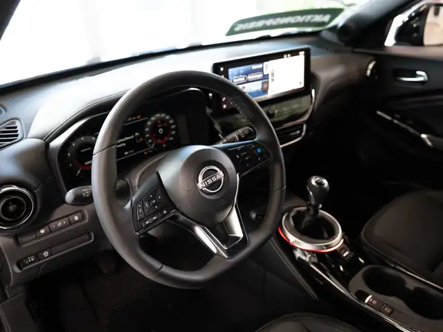 Nissan Juke view 15