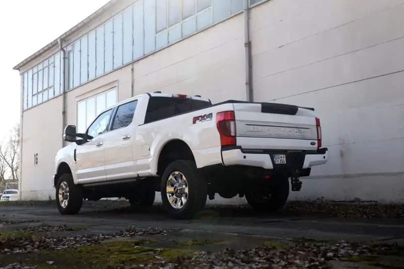 Annonce voiture d'occasion Ford F 350 - CARADIZE