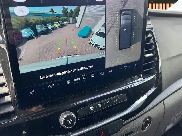 Ford Transit view 5