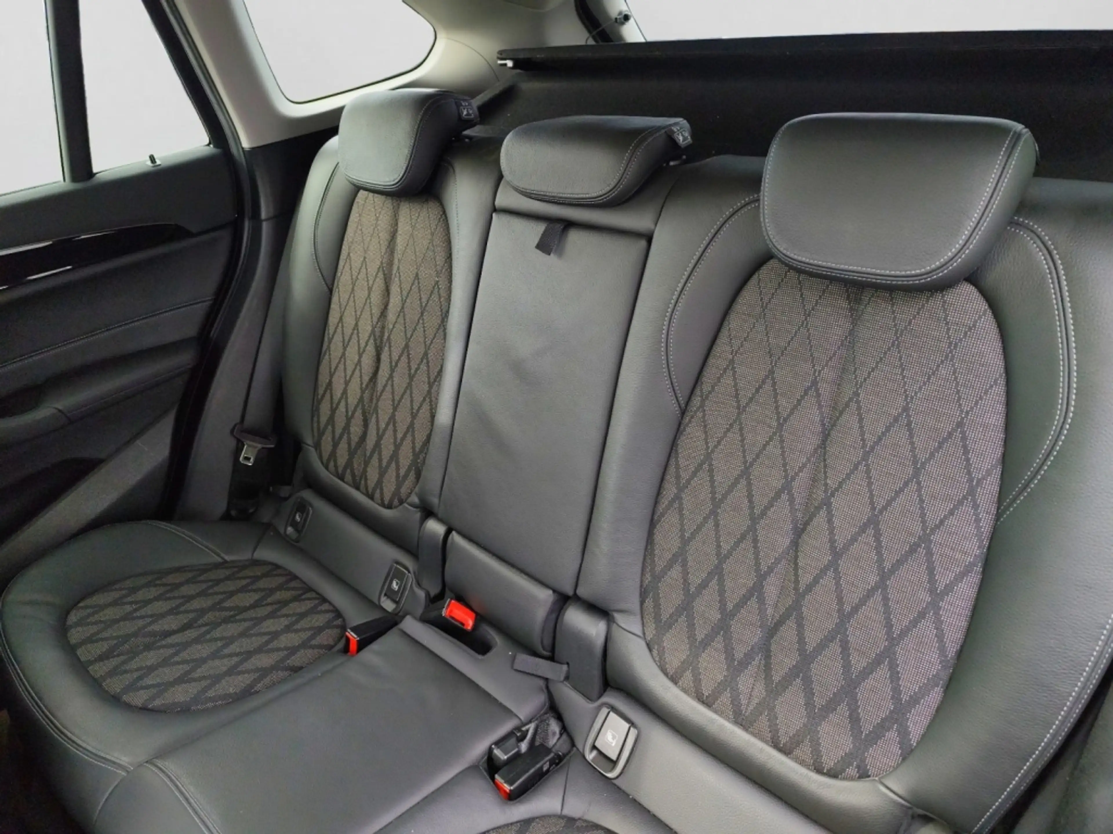 BMW X1 xDrive 20d xLine LED|NAVI|SHZ|TEMP|KAM — photo 14