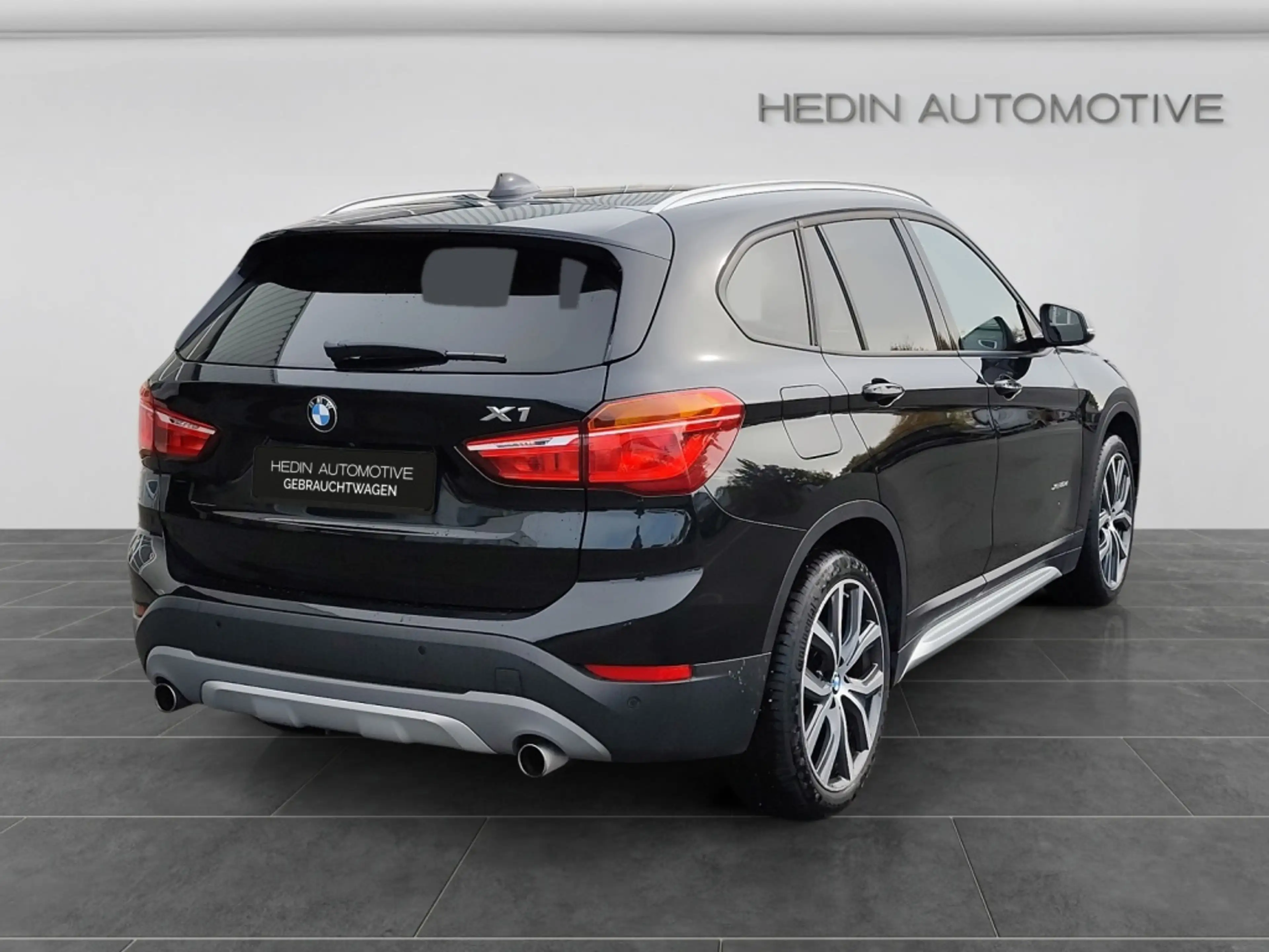 BMW X1 xDrive 20d xLine LED|NAVI|SHZ|TEMP|KAM — photo 6
