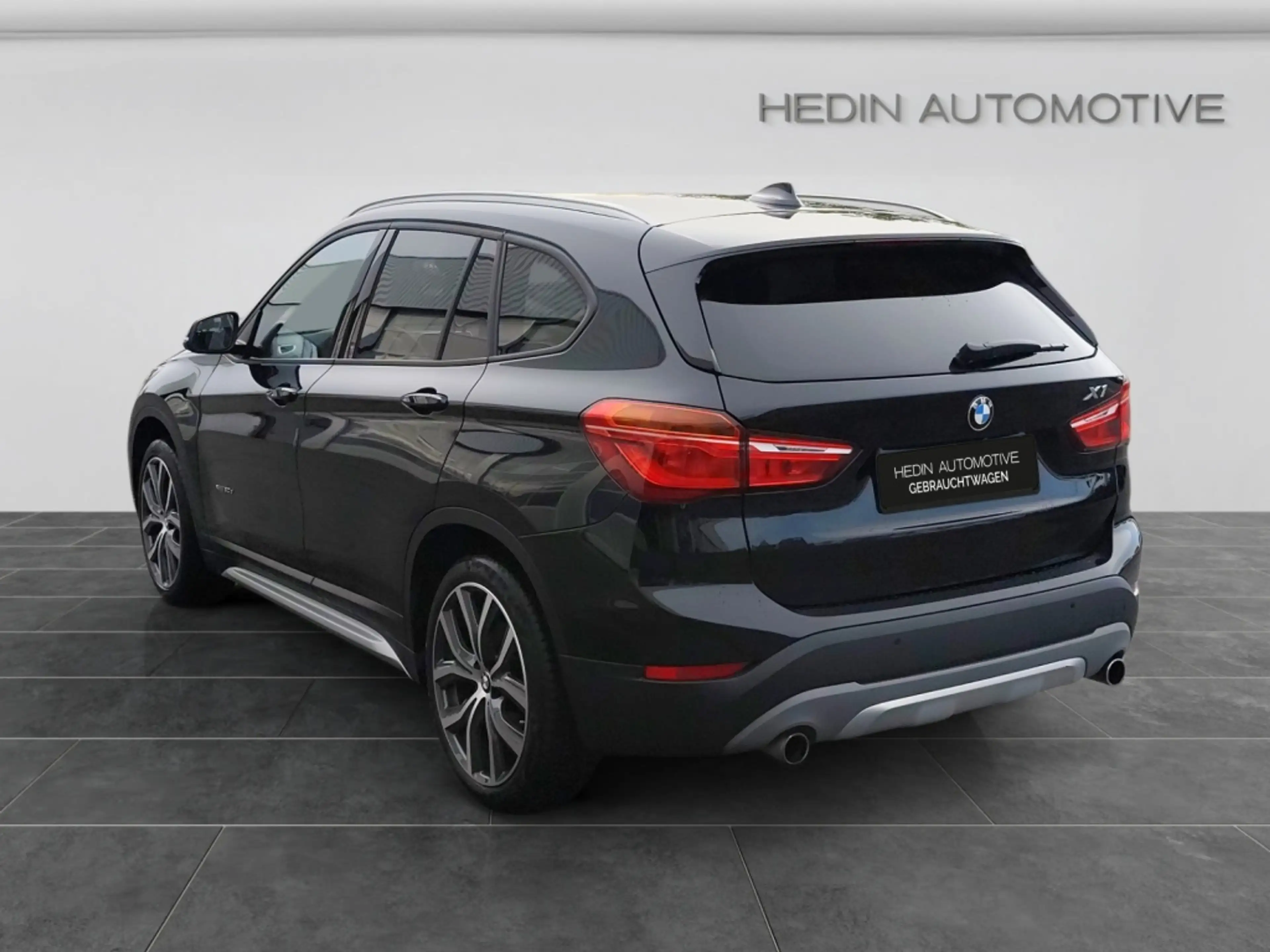 BMW X1 xDrive 20d xLine LED|NAVI|SHZ|TEMP|KAM — photo 4