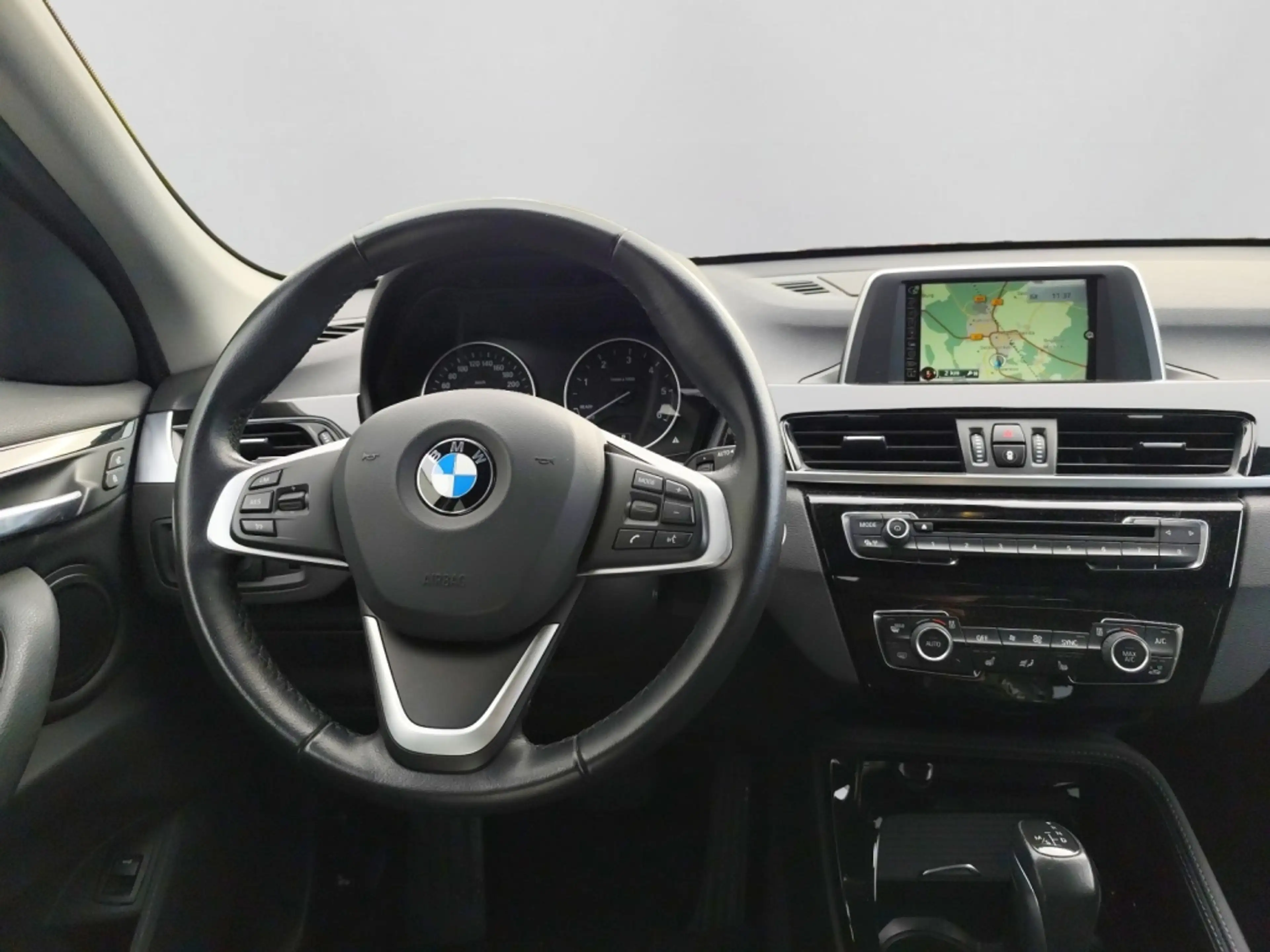 BMW X1 xDrive 20d xLine LED|NAVI|SHZ|TEMP|KAM — photo 11