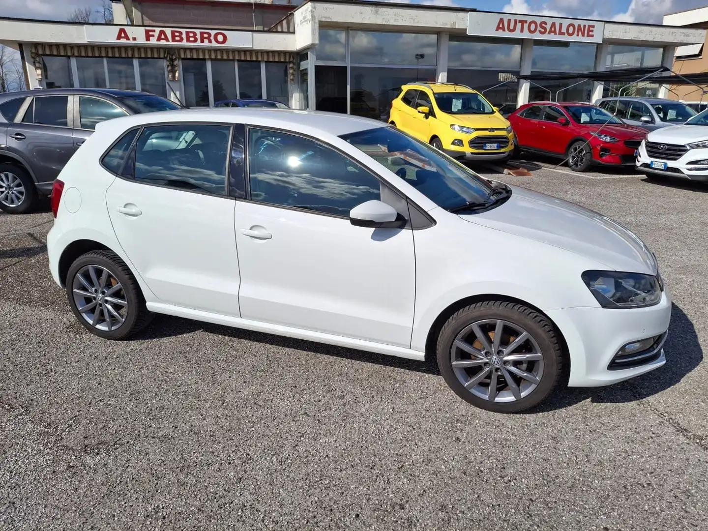 Volkswagen Polo Polo 5p 1.2 tsi bm Fresh Beyaz - 2