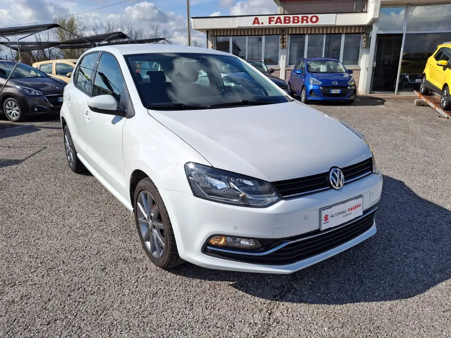 Volkswagen Polo Polo 5p 1.2 tsi bm Fresh Beyaz - 1