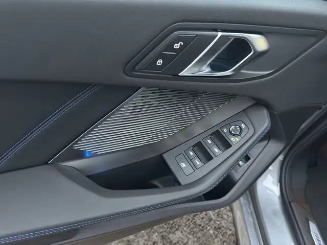 BMW 1 Series view 9