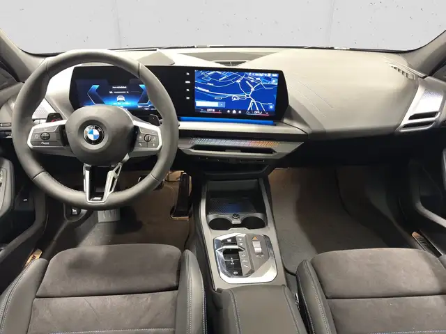 BMW 1 Series view 12