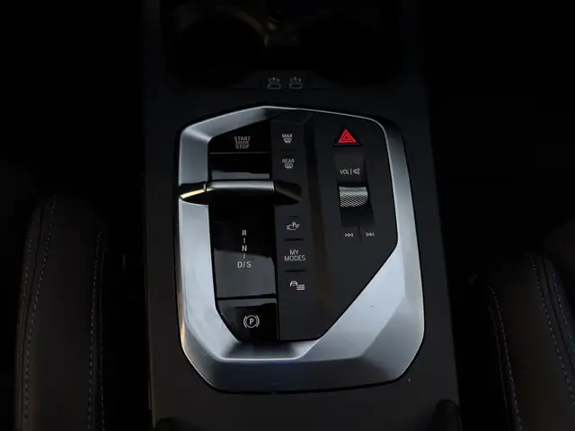 BMW 1 Series view 14