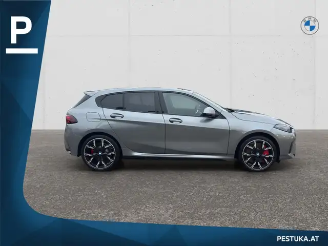 BMW 1 Series view 3