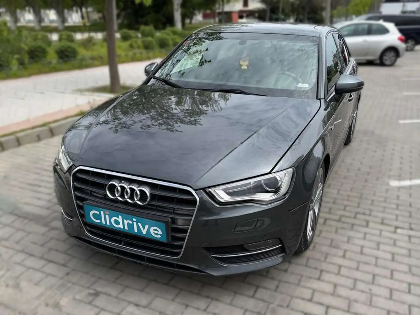 Audi A3 Sportback 2.0TDI S line edition S-T 150 Gris - 2