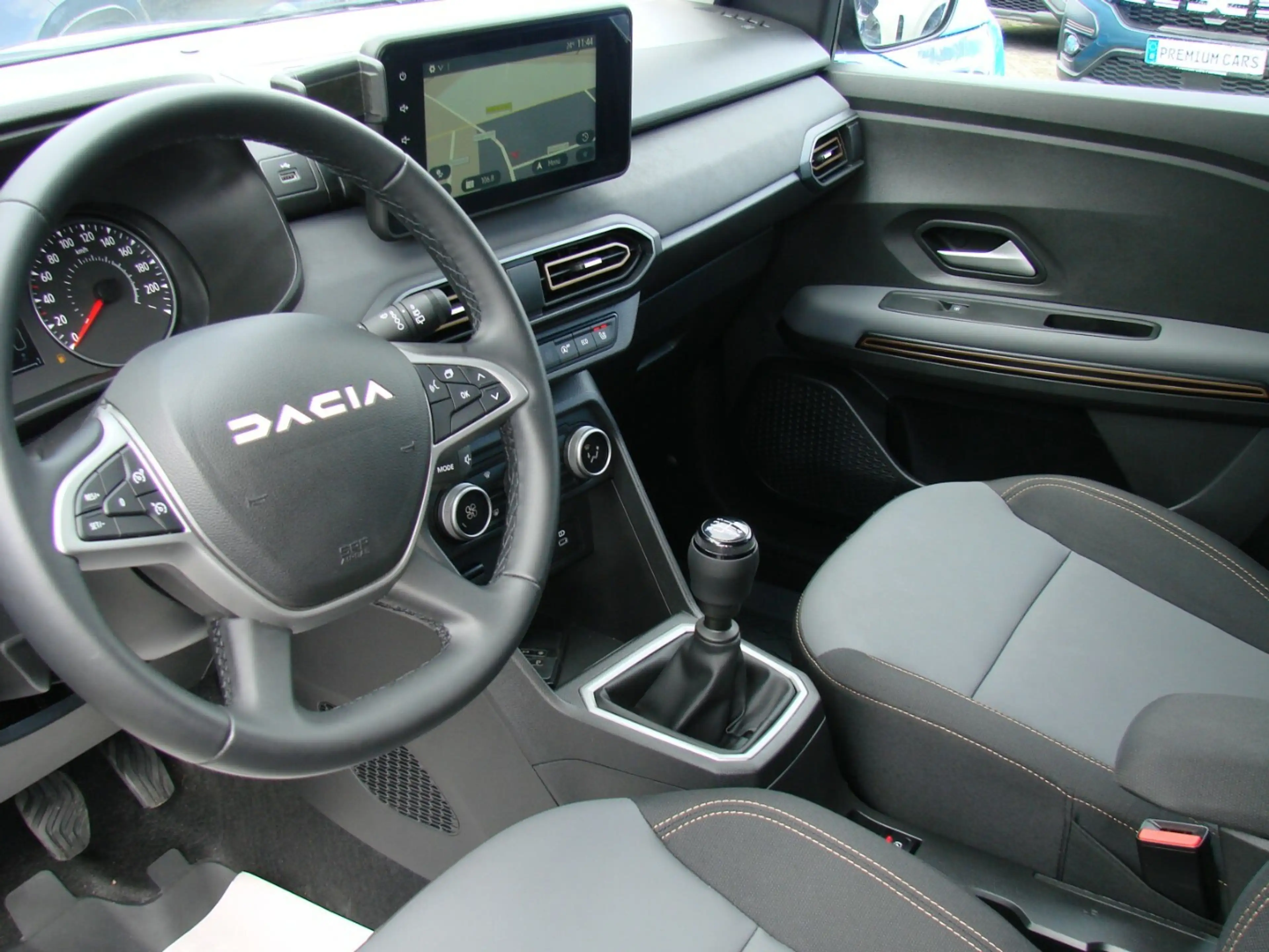 Dacia Jogger 1.0TCe Extreme+ Tempomat LED Kamera Spurhalteassis — photo 15